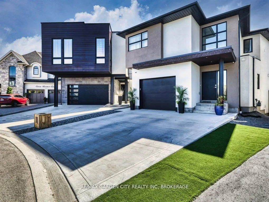 Photo 2 of 11 Beamer Court, Thorold, Confederation Heights — HOMEH