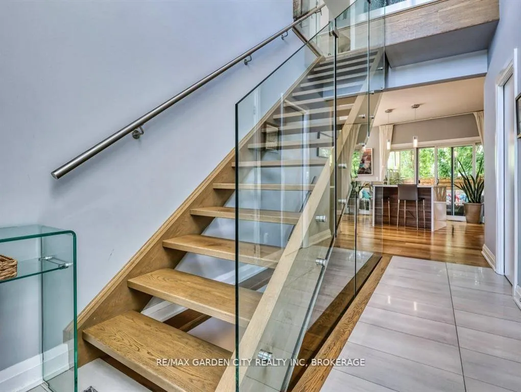 Photo 4 of 11 Beamer Court, Thorold, Confederation Heights — HOMEH
