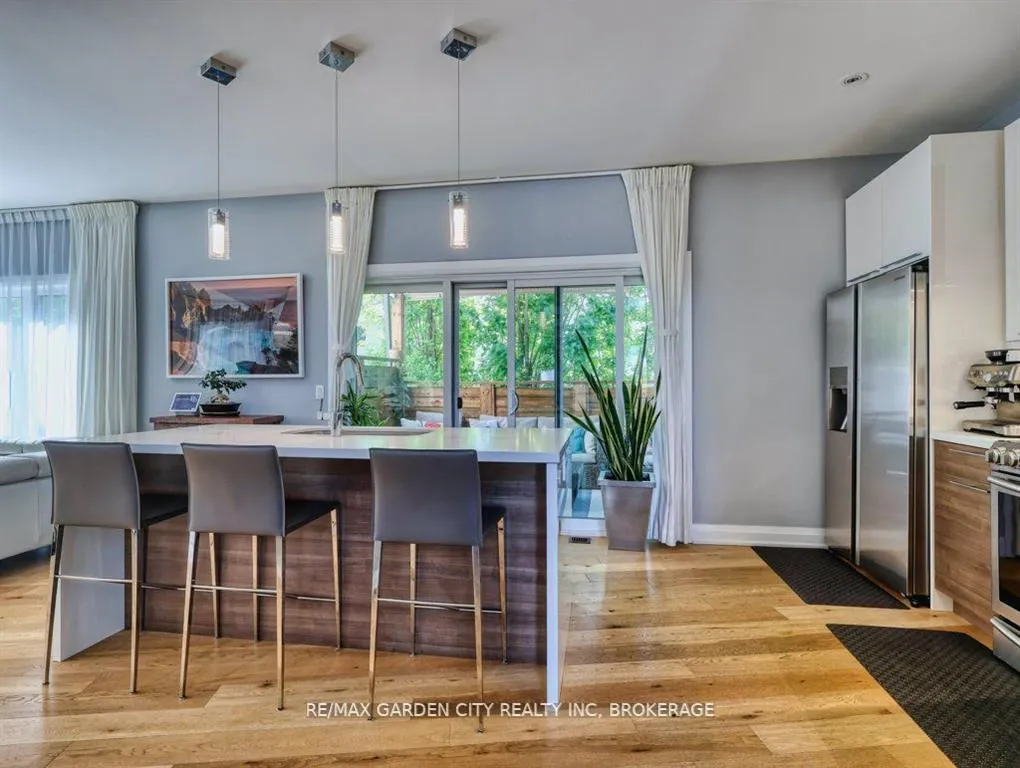 Photo 6 of 11 Beamer Court, Thorold, Confederation Heights — HOMEH