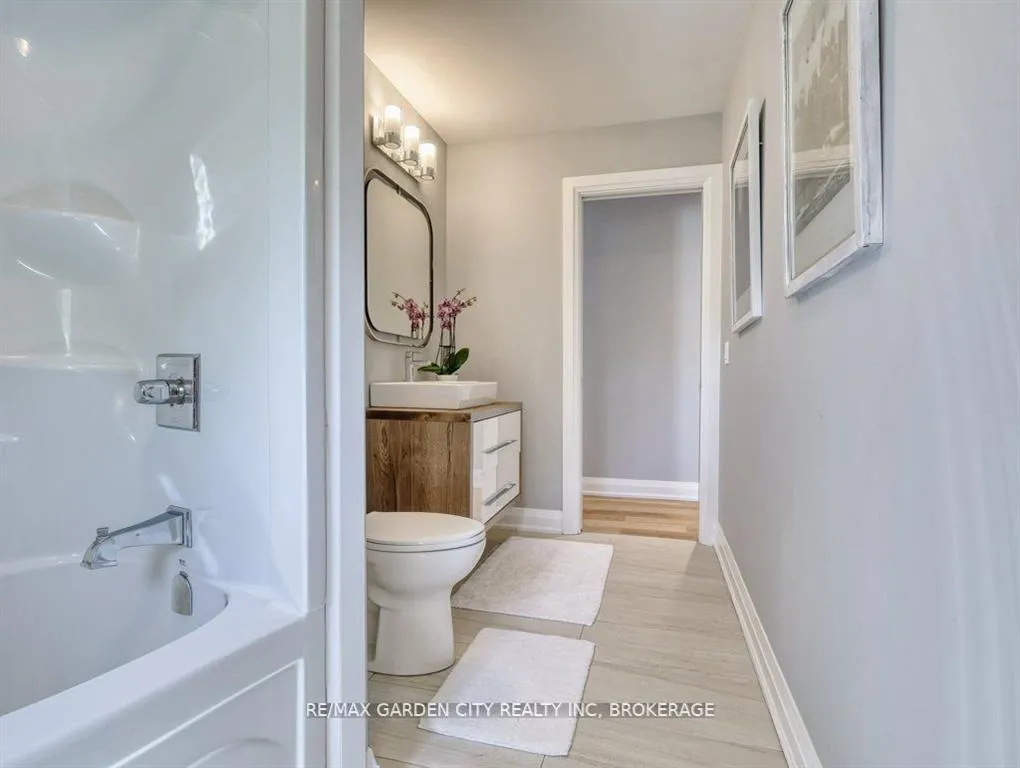 Photo 31 of 11 Beamer Court, Thorold, Confederation Heights — HOMEH