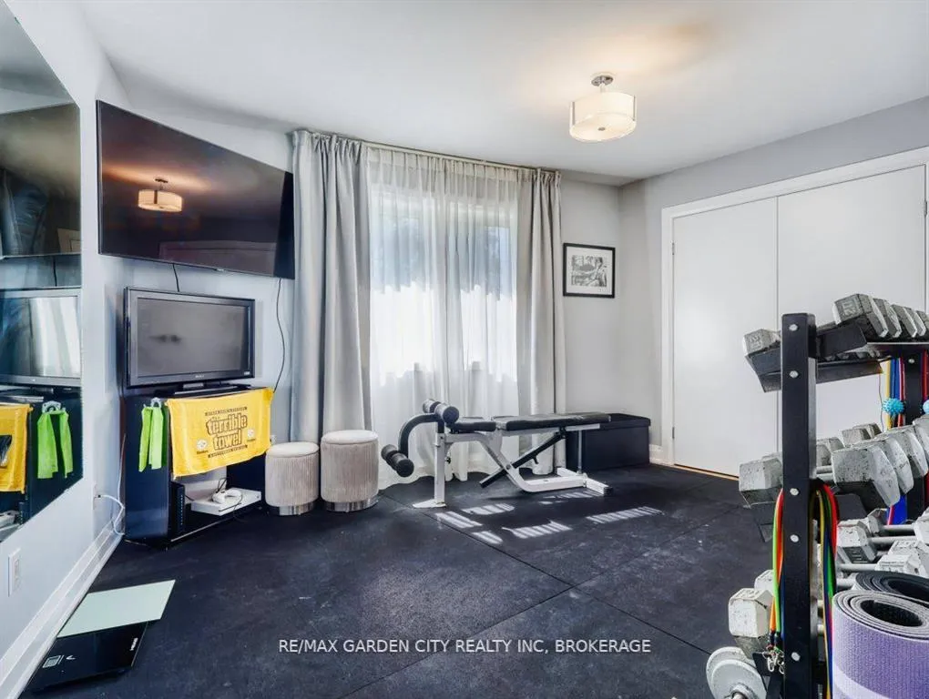Photo 38 of 11 Beamer Court, Thorold, Confederation Heights — HOMEH