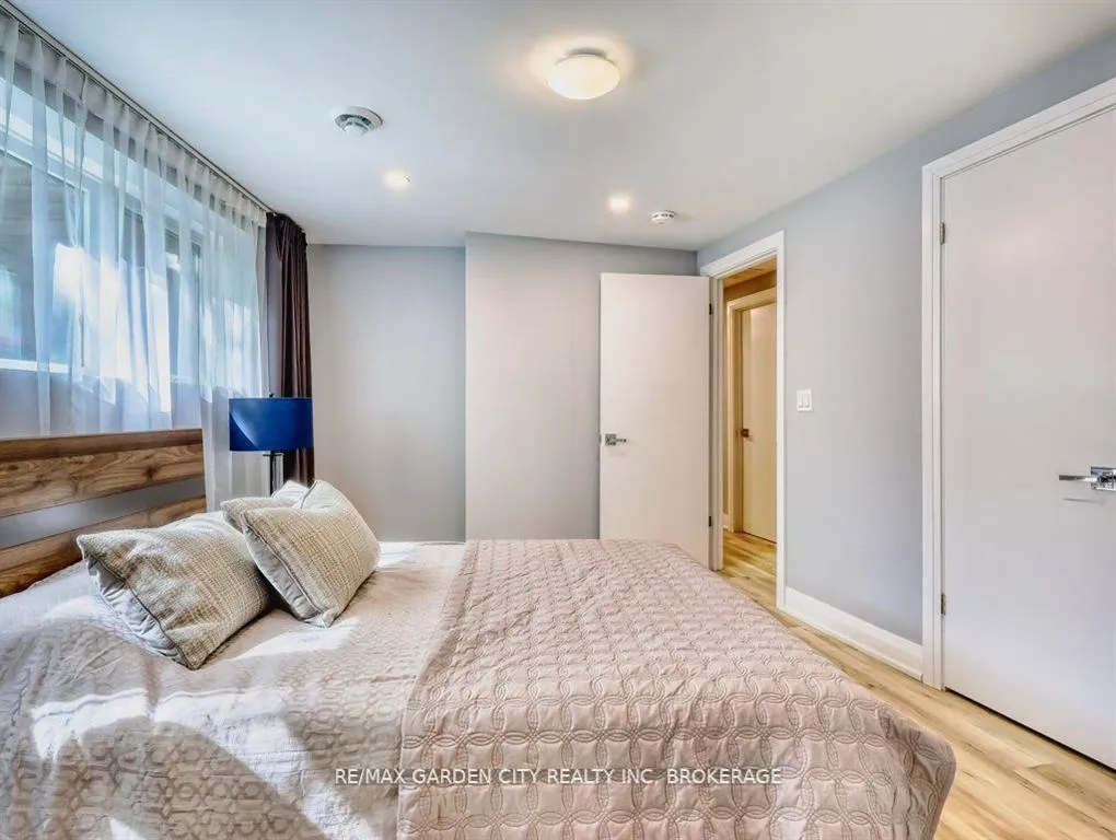 Photo 44 of 11 Beamer Court, Thorold, Confederation Heights — HOMEH