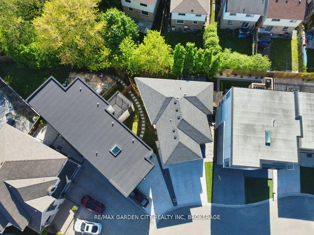Photo 47 of 11 Beamer Court, Thorold, Confederation Heights — HOMEH