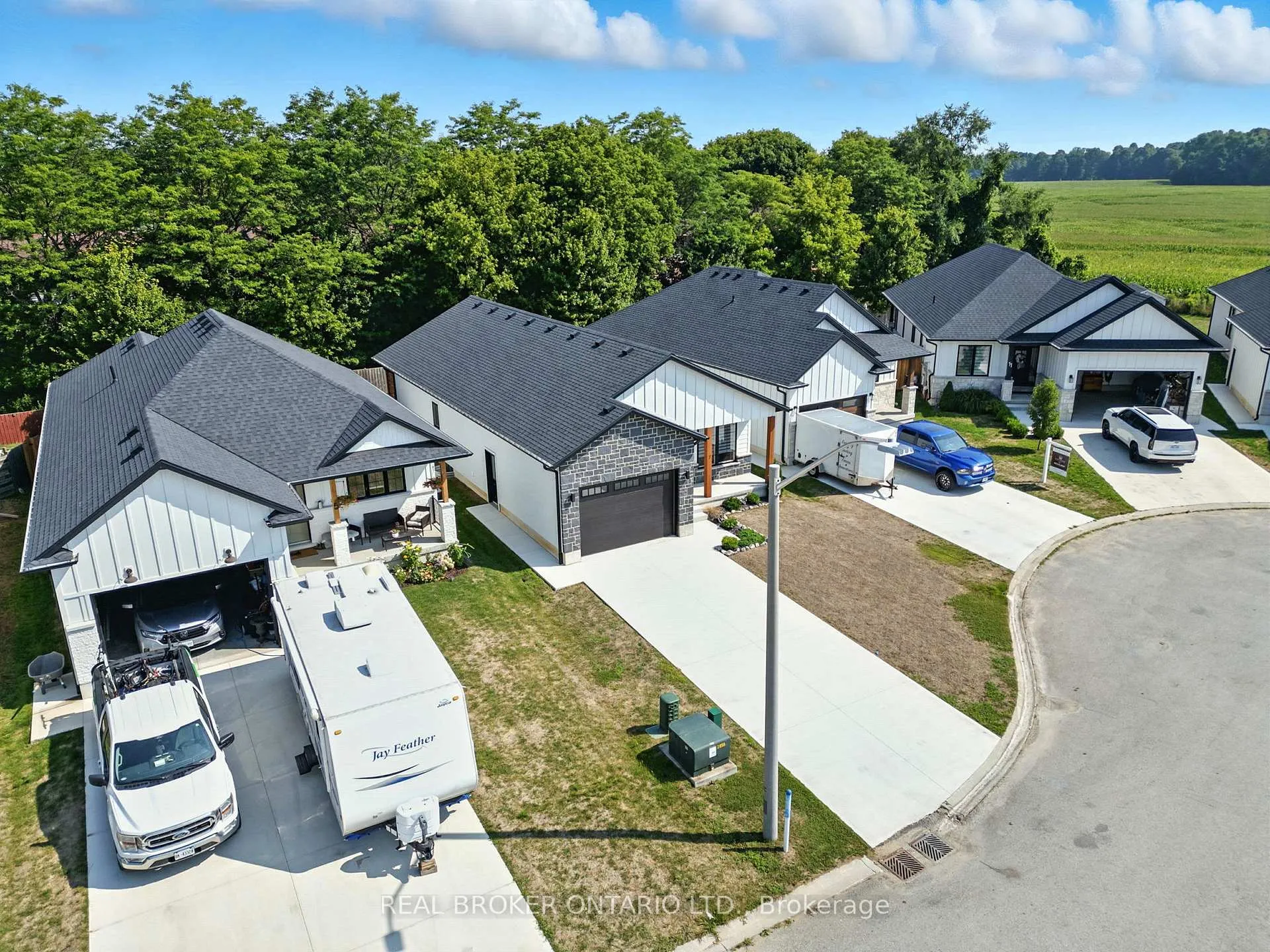Photo 3 of 7 MacNeil Court E, Bayham, Port Burwell — HOMEH