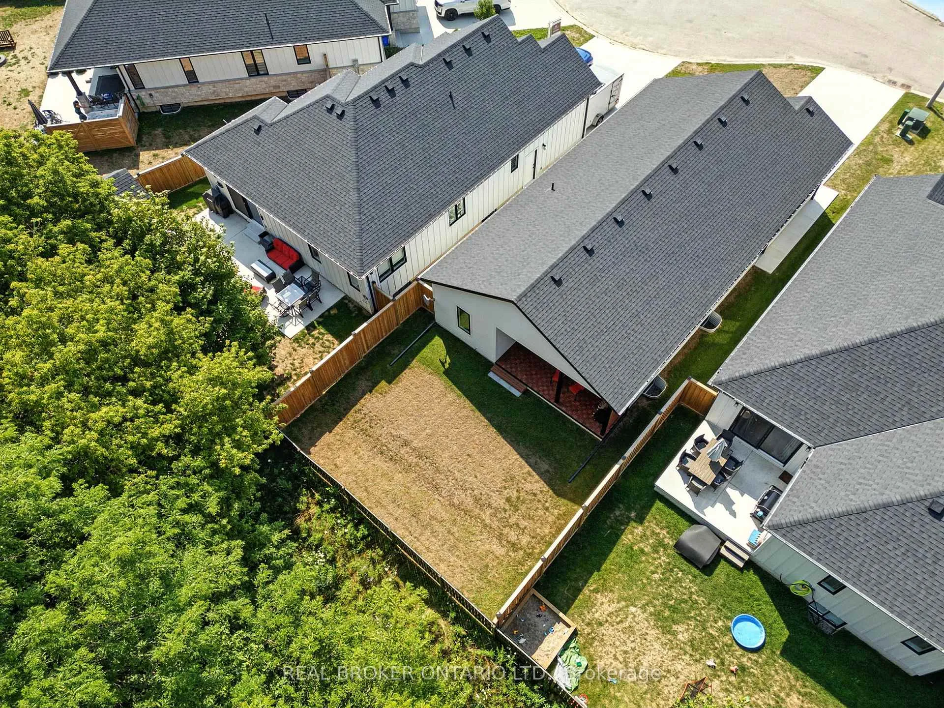 Photo 6 of 7 MacNeil Court E, Bayham, Port Burwell — HOMEH