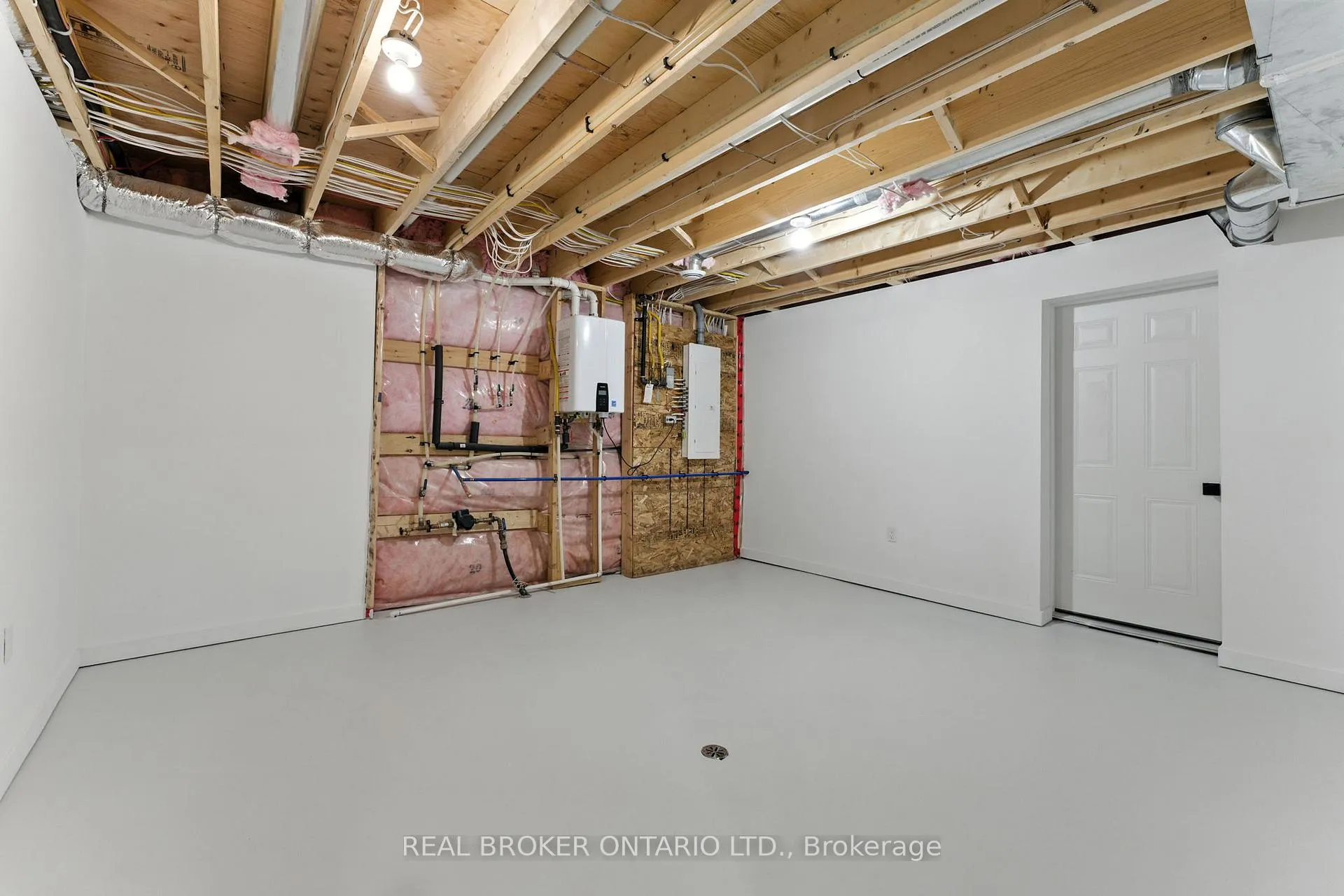 Photo 36 of 7 MacNeil Court E, Bayham, Port Burwell — HOMEH