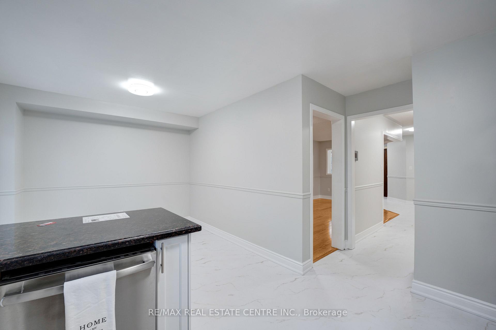 Photo 10 of 9 Amethyst Circle S, Brampton, Bram East — HOMEH