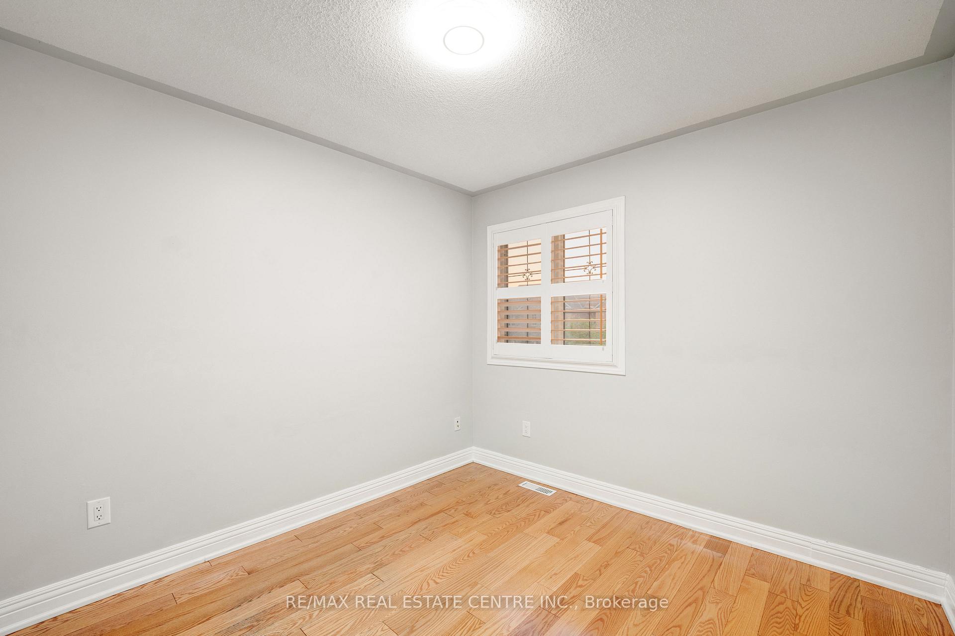 Photo 15 of 9 Amethyst Circle S, Brampton, Bram East — HOMEH