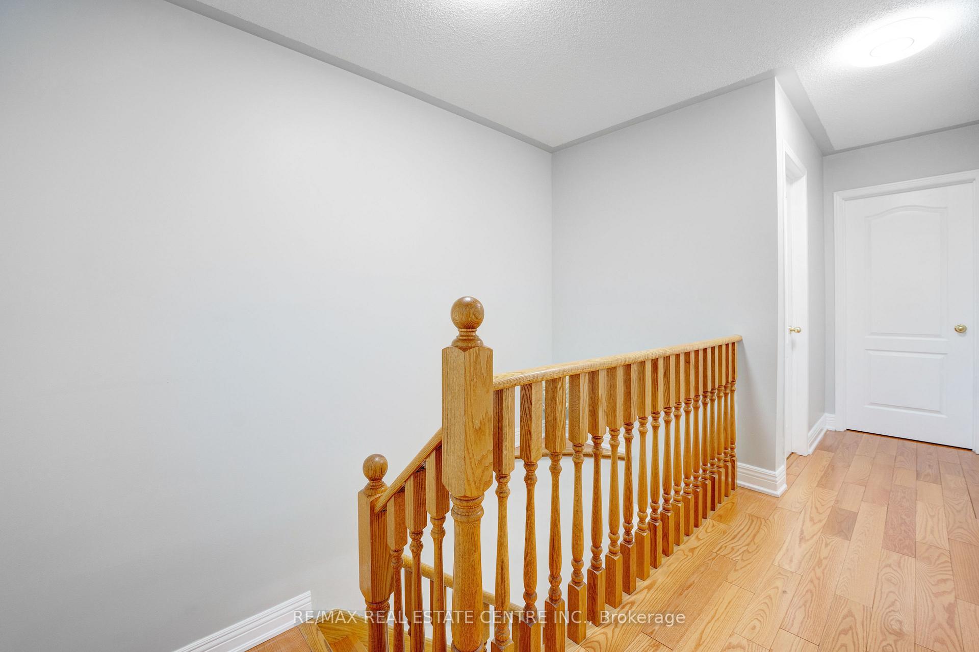 Photo 17 of 9 Amethyst Circle S, Brampton, Bram East — HOMEH