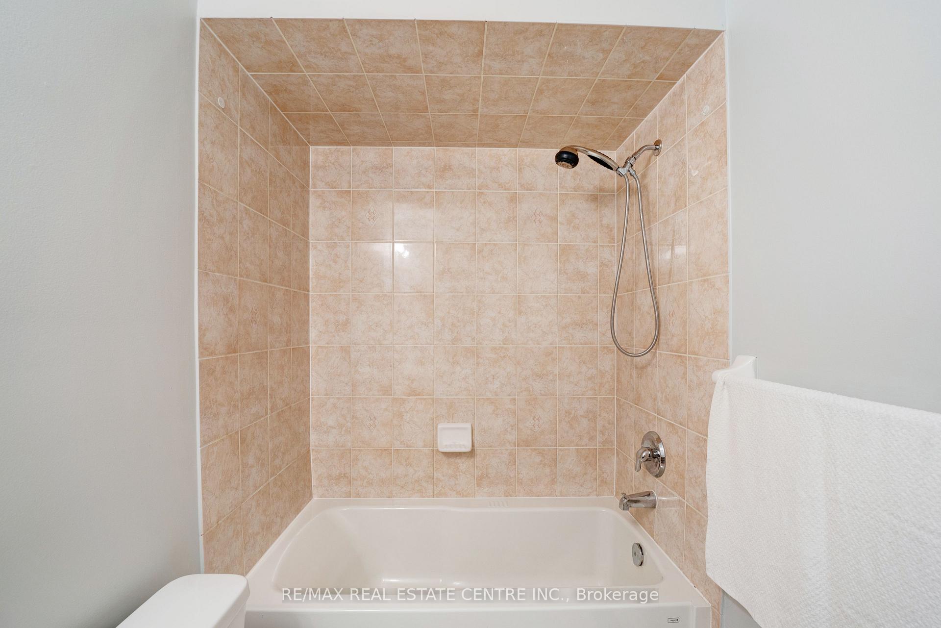 Photo 20 of 9 Amethyst Circle S, Brampton, Bram East — HOMEH