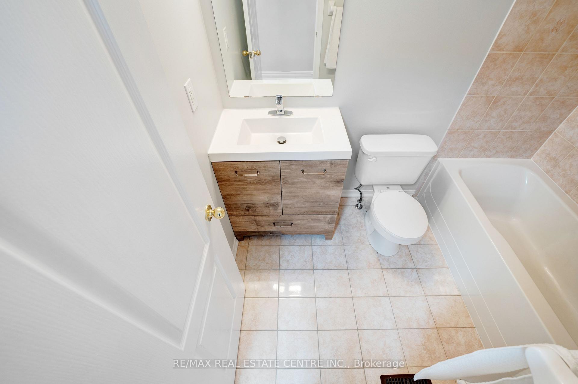 Photo 22 of 9 Amethyst Circle S, Brampton, Bram East — HOMEH