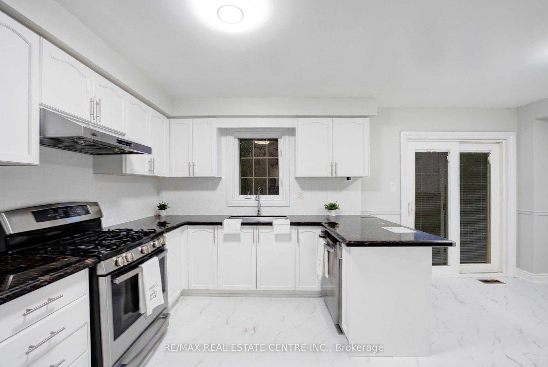 Photo 31 of 9 Amethyst Circle S, Brampton, Bram East — HOMEH