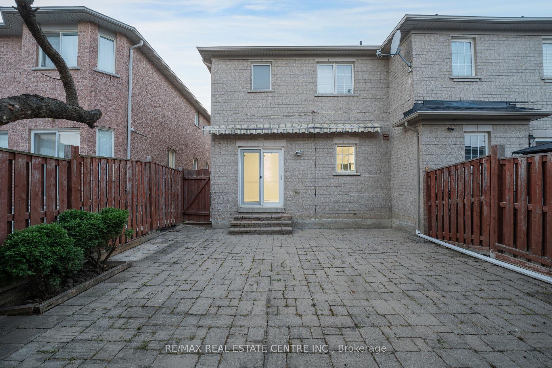 Photo 33 of 9 Amethyst Circle S, Brampton, Bram East — HOMEH