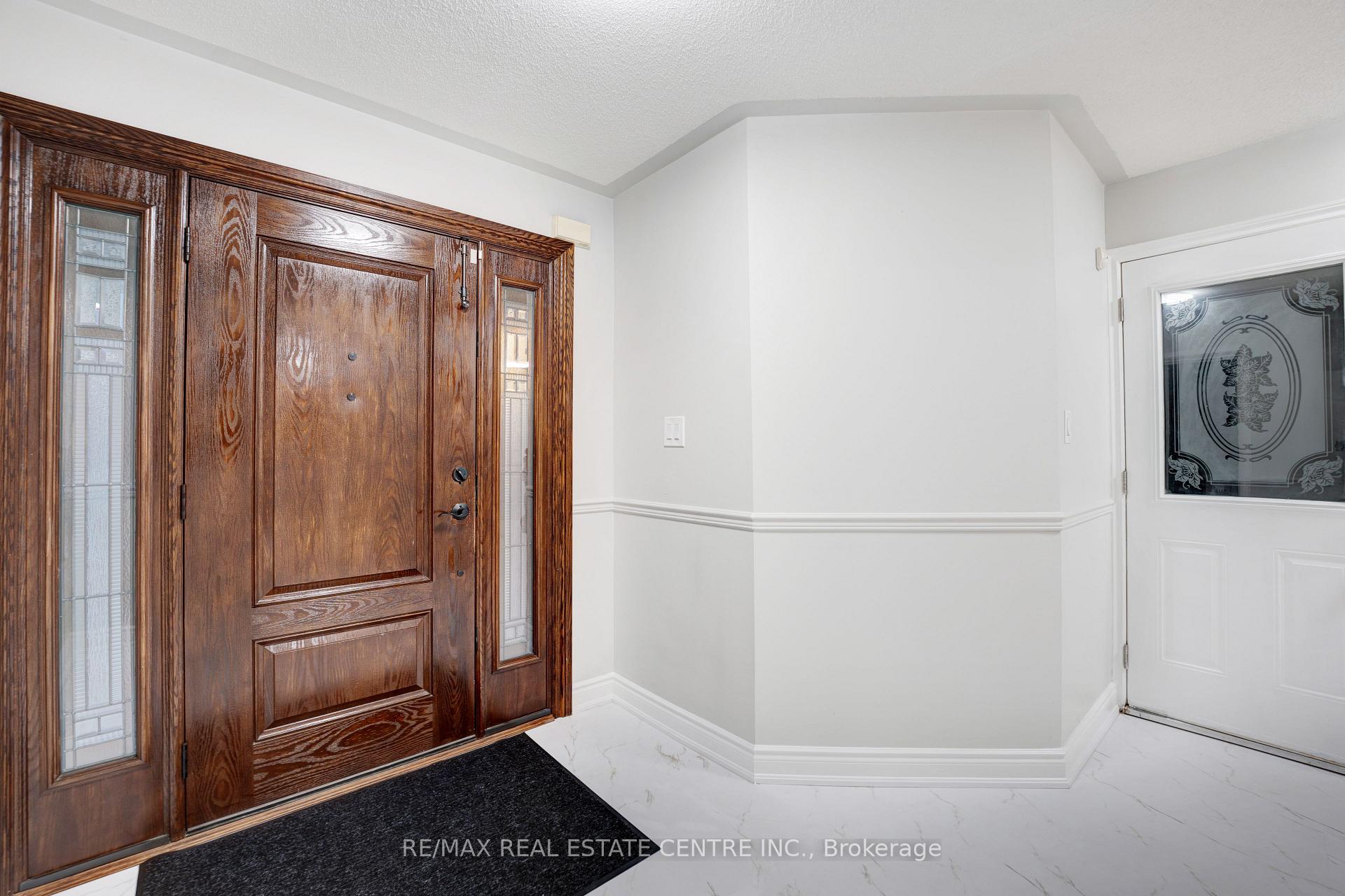 Photo 34 of 9 Amethyst Circle S, Brampton, Bram East — HOMEH