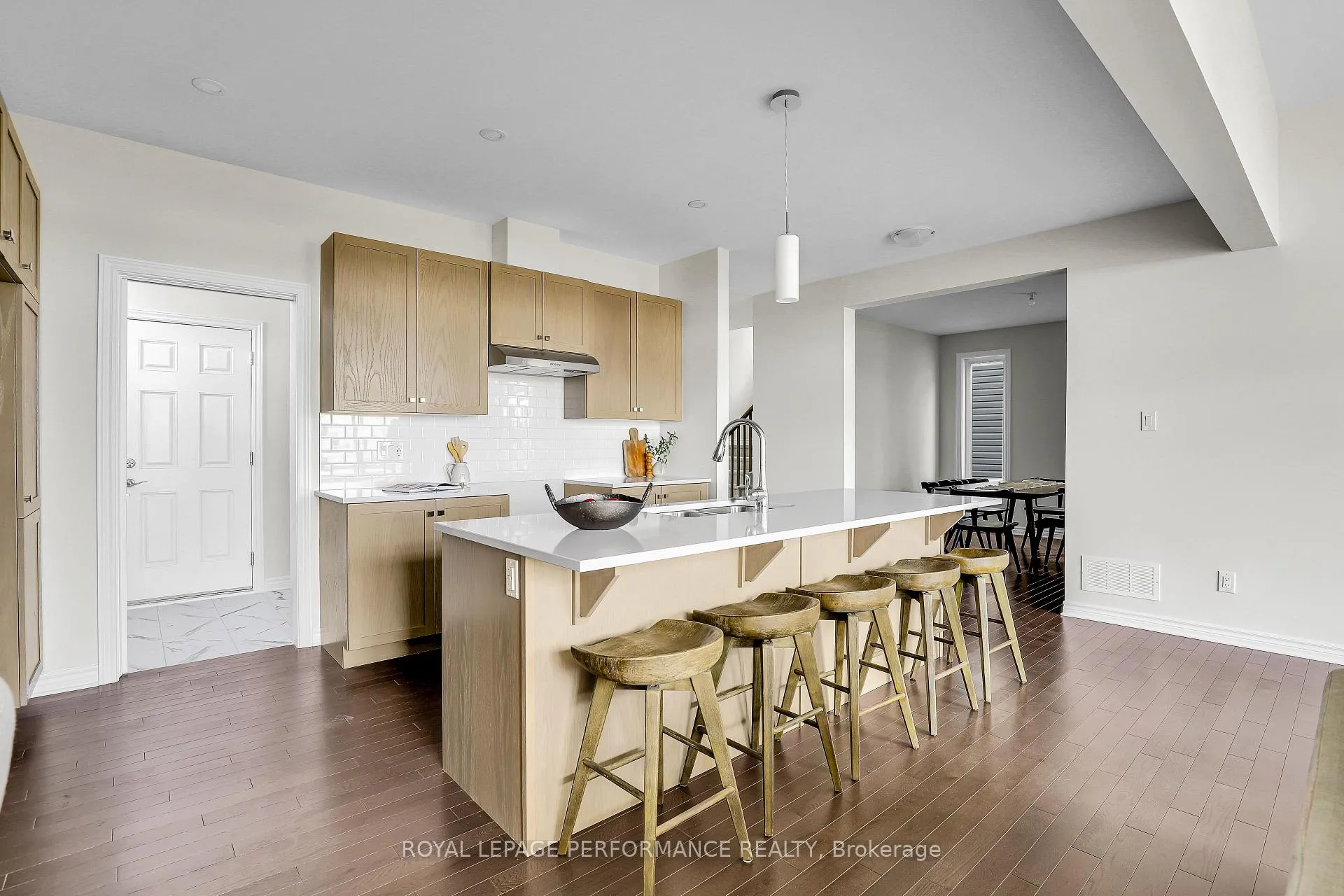 Photo 5 of 87 Esban Drive, Ottawa, Blossom Park/Kemp Park/Findlay Creek — HOMEH