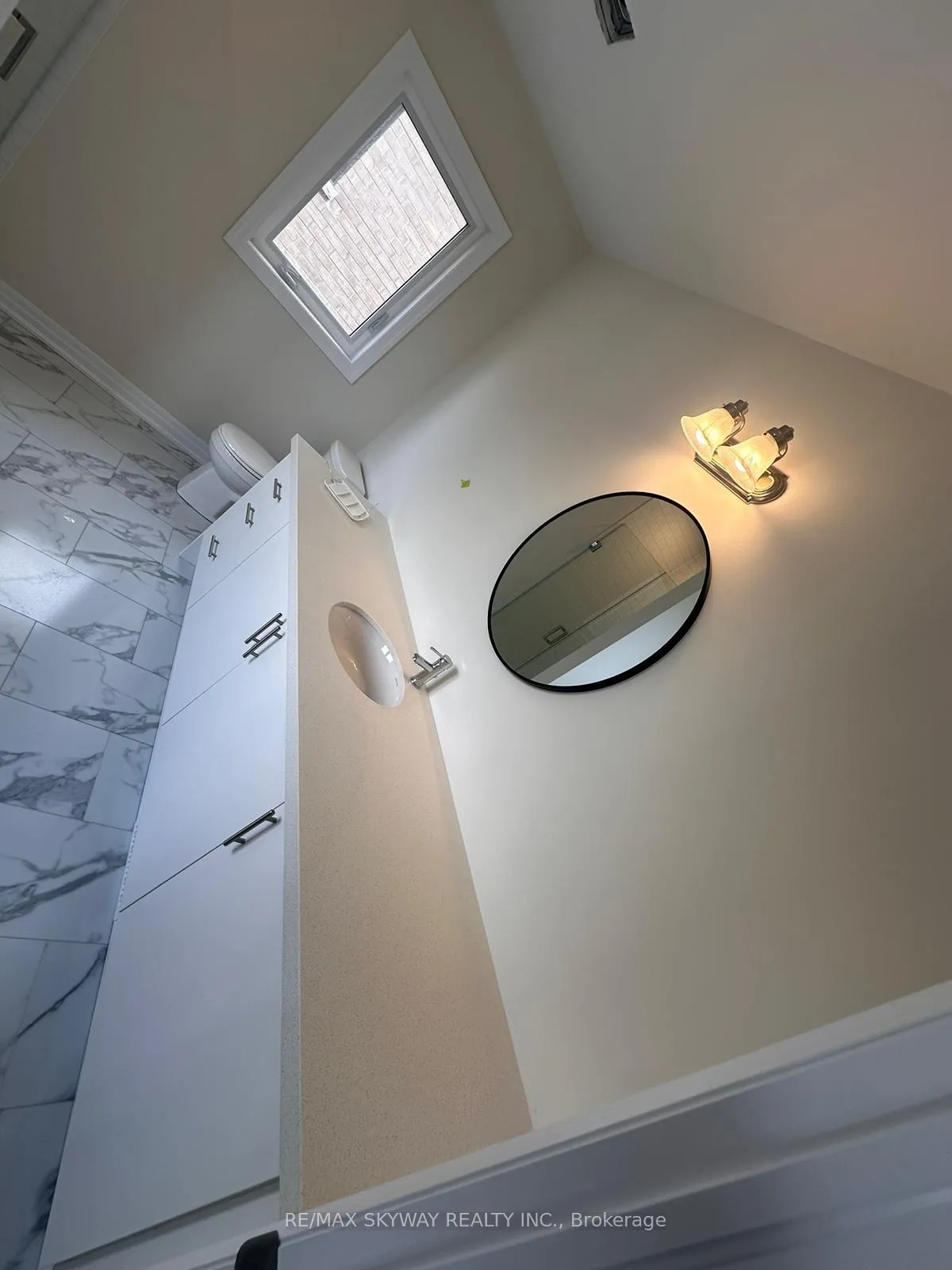 Photo 3 of 54 Belmont Drive, Clarington, Newcastle — HOMEH