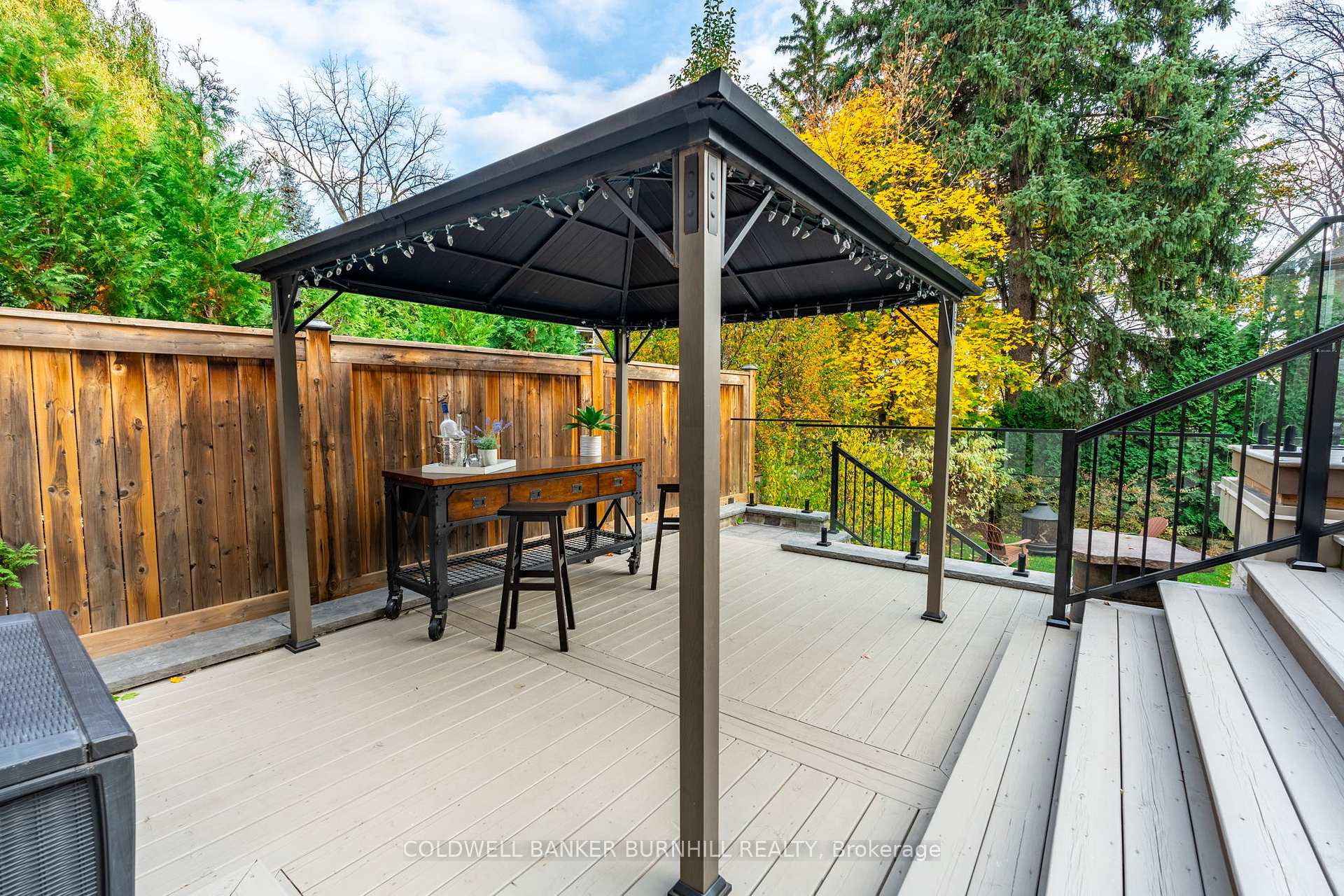 Photo 12 of 1016 North Shore Boulevard E, Burlington, LaSalle — HOMEH
