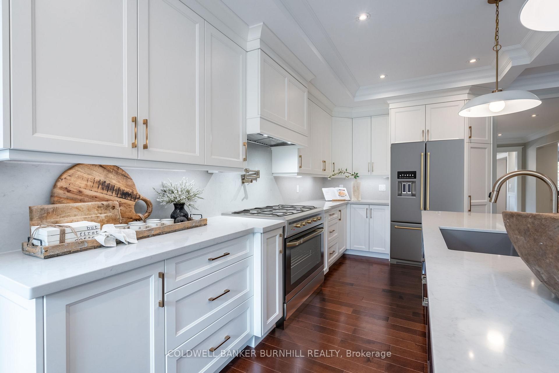 Photo 24 of 1016 North Shore Boulevard E, Burlington, LaSalle — HOMEH