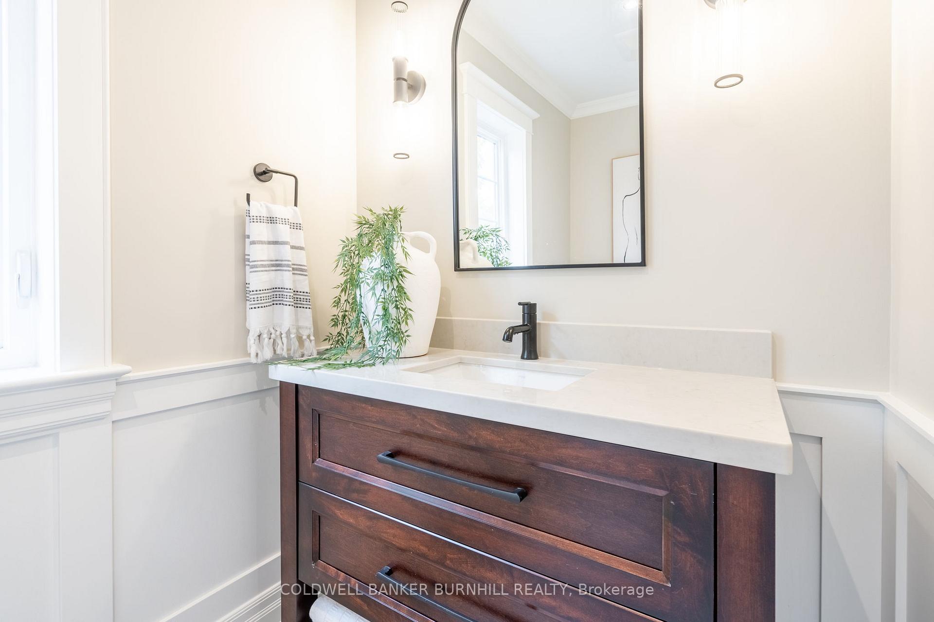 Photo 27 of 1016 North Shore Boulevard E, Burlington, LaSalle — HOMEH