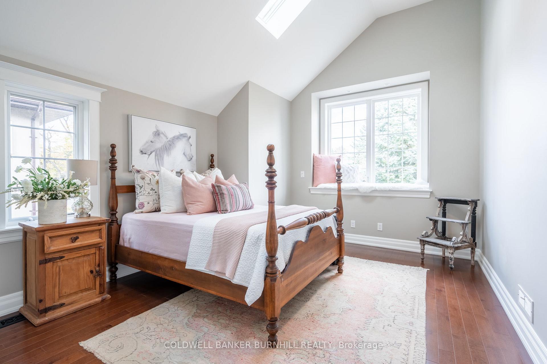Photo 37 of 1016 North Shore Boulevard E, Burlington, LaSalle — HOMEH