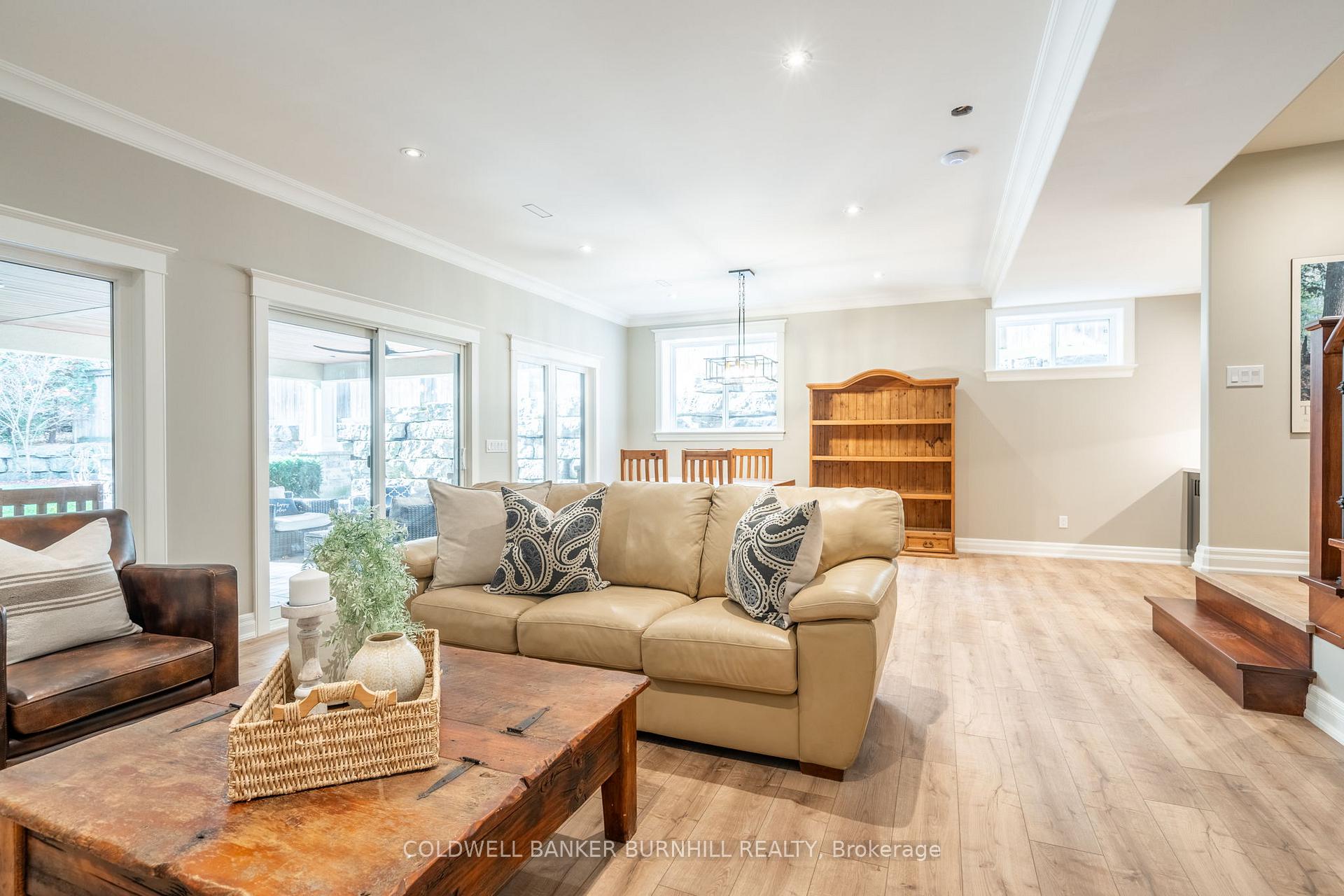 Photo 43 of 1016 North Shore Boulevard E, Burlington, LaSalle — HOMEH