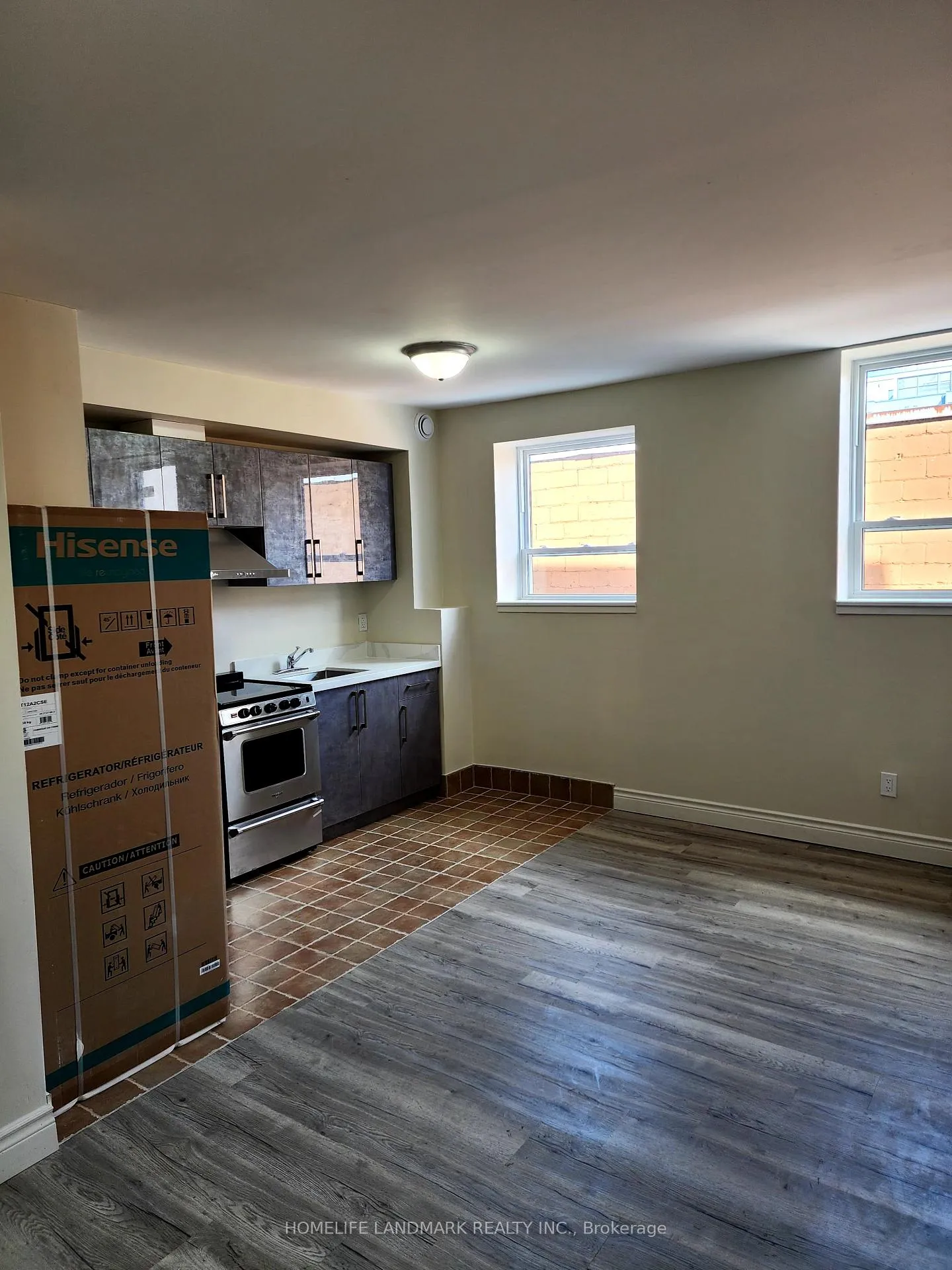 Photo 2 of Unit 208, 29 1/2 Simcoe Street S, Oshawa, Central — HOMEH