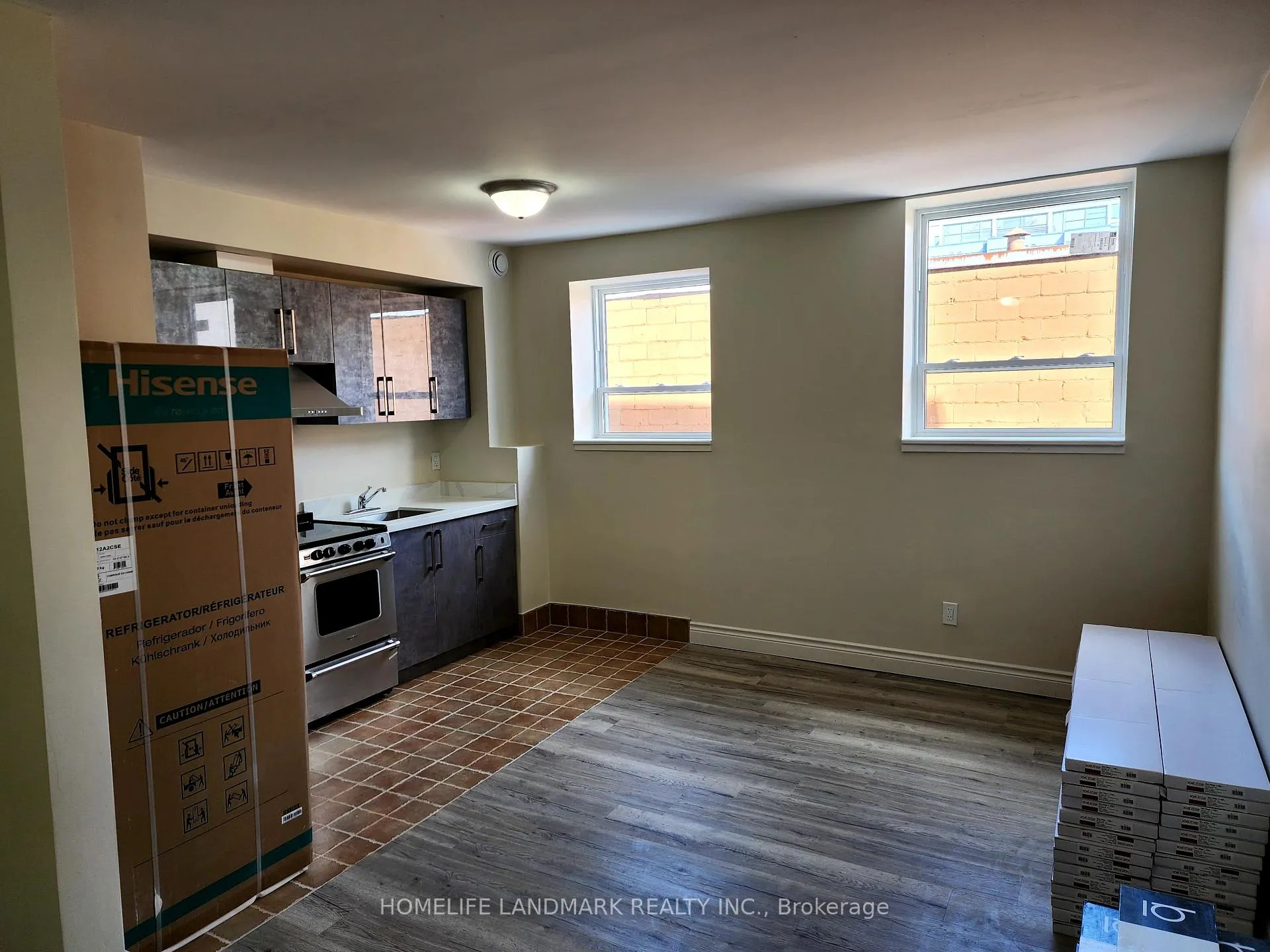 Photo 3 of Unit 208, 29 1/2 Simcoe Street S, Oshawa, Central — HOMEH