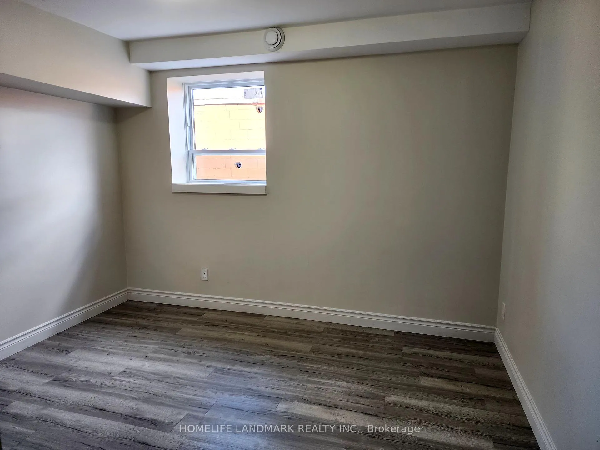 Photo 7 of Unit 208, 29 1/2 Simcoe Street S, Oshawa, Central — HOMEH