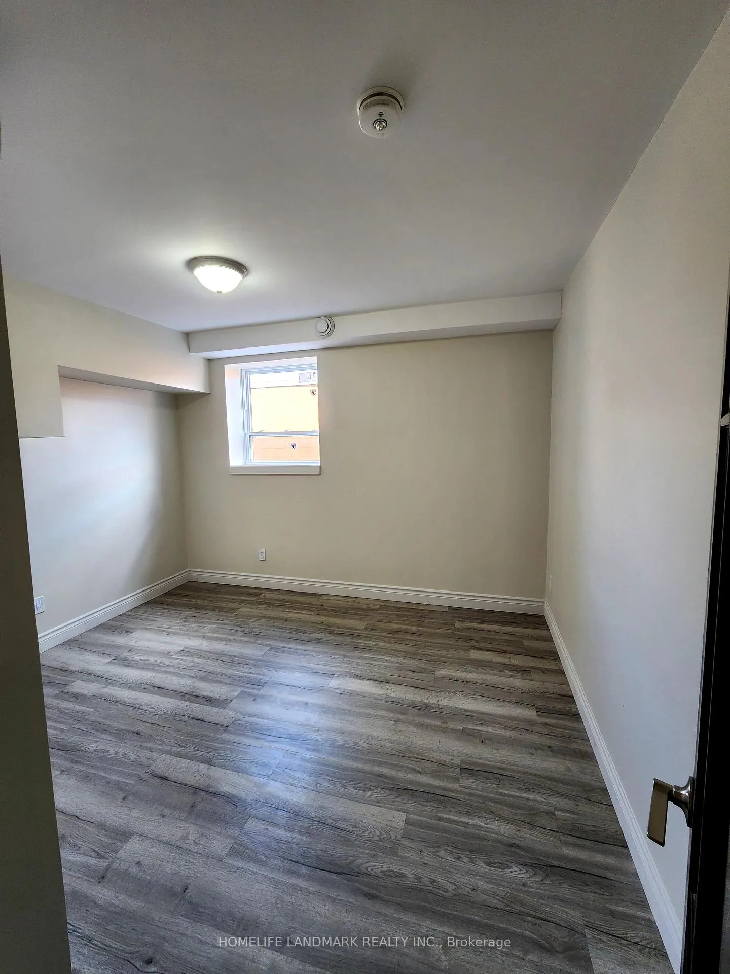 Photo 10 of Unit 208, 29 1/2 Simcoe Street S, Oshawa, Central — HOMEH