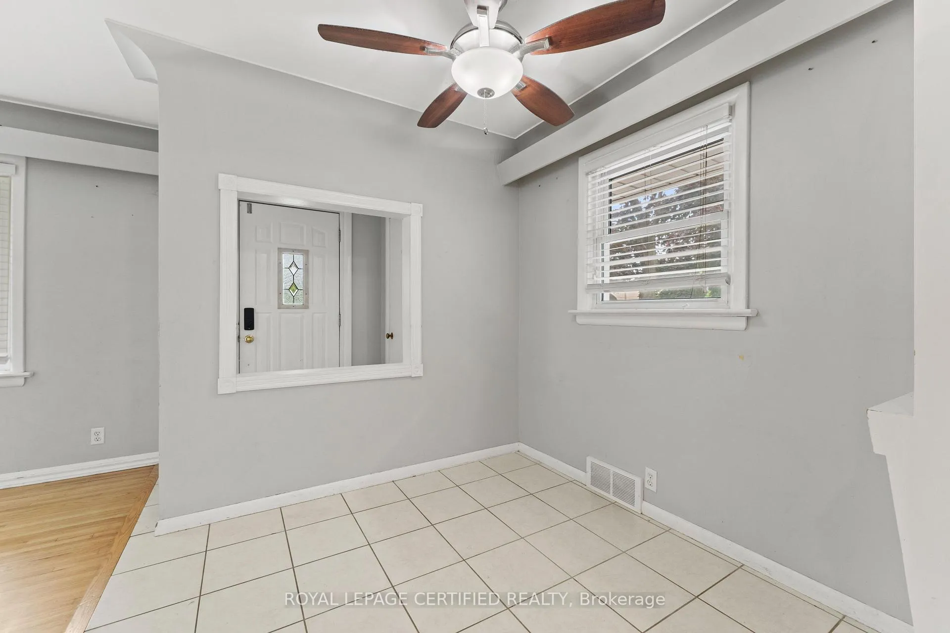 Photo 10 of 2504 Askin Avenue, Windsor — HOMEH