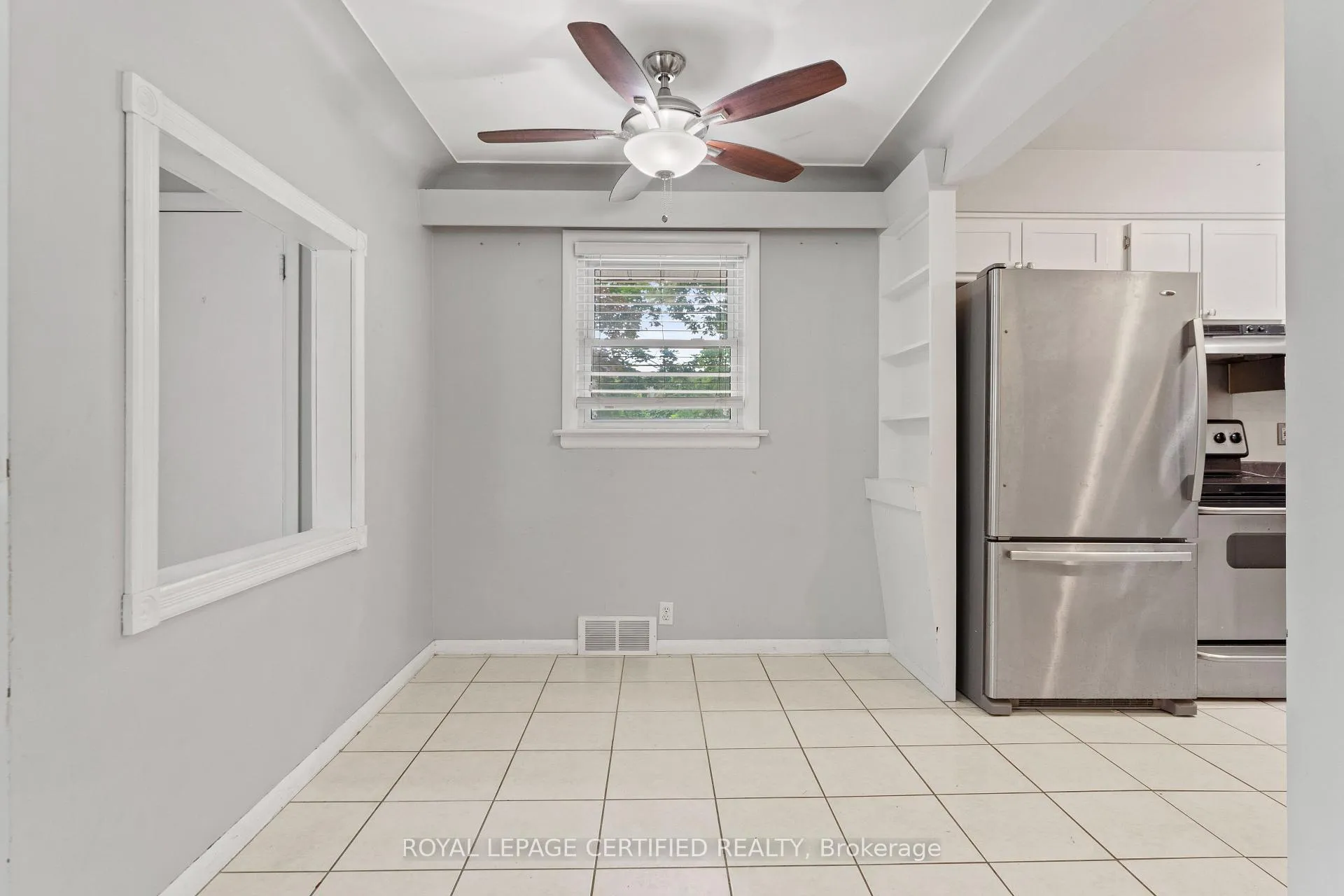 Photo 11 of 2504 Askin Avenue, Windsor — HOMEH