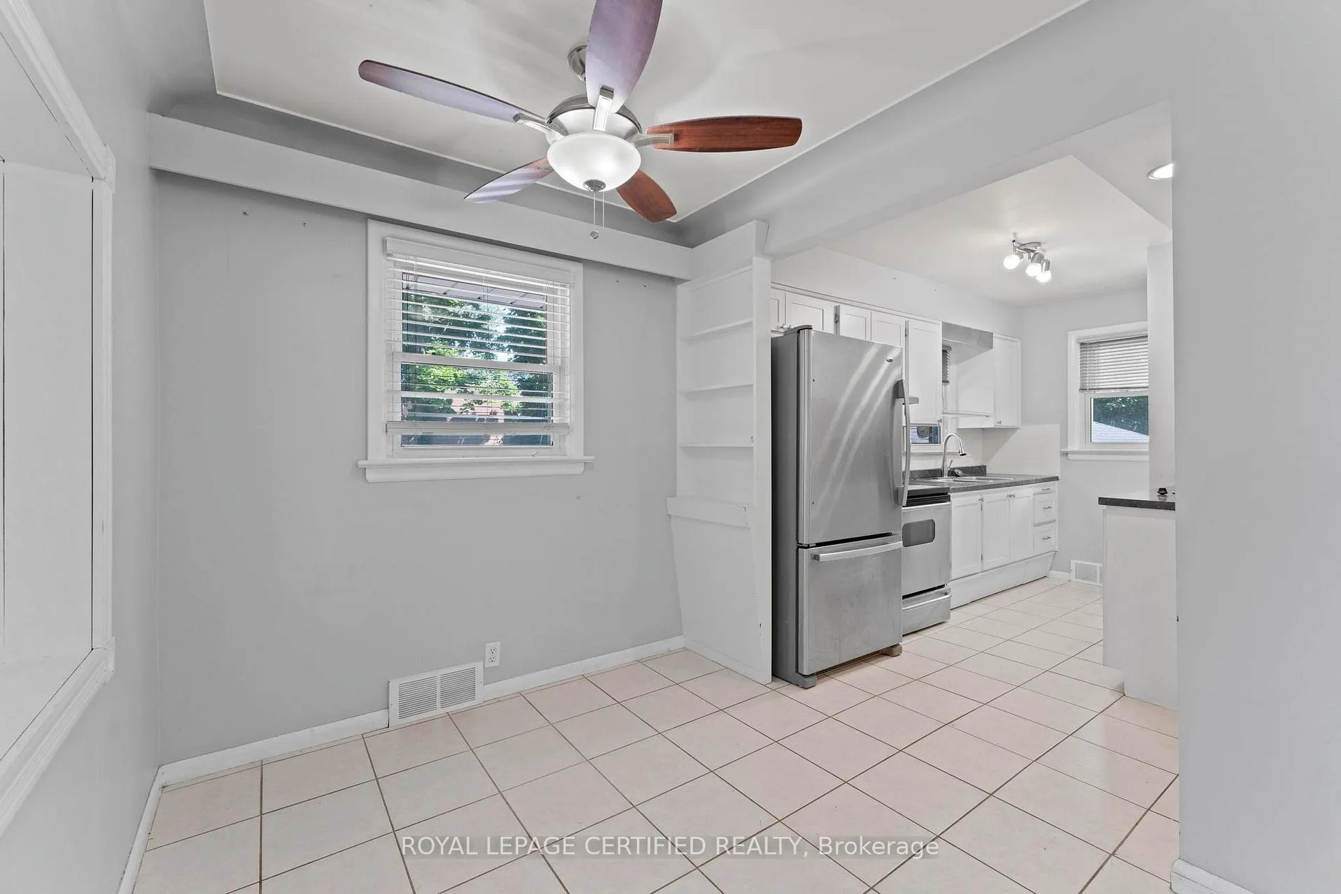 Photo 12 of 2504 Askin Avenue, Windsor — HOMEH