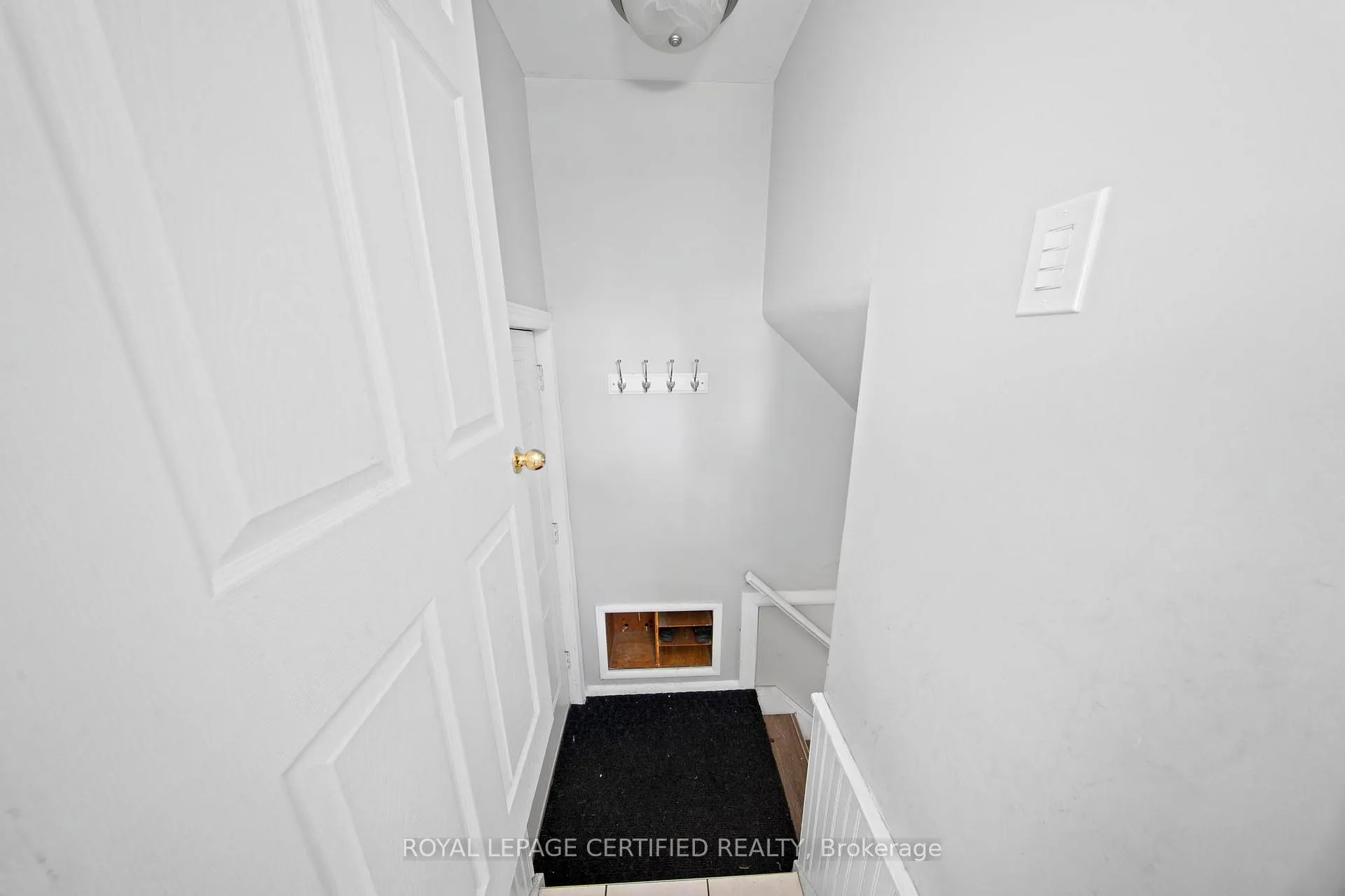 Photo 24 of 2504 Askin Avenue, Windsor — HOMEH