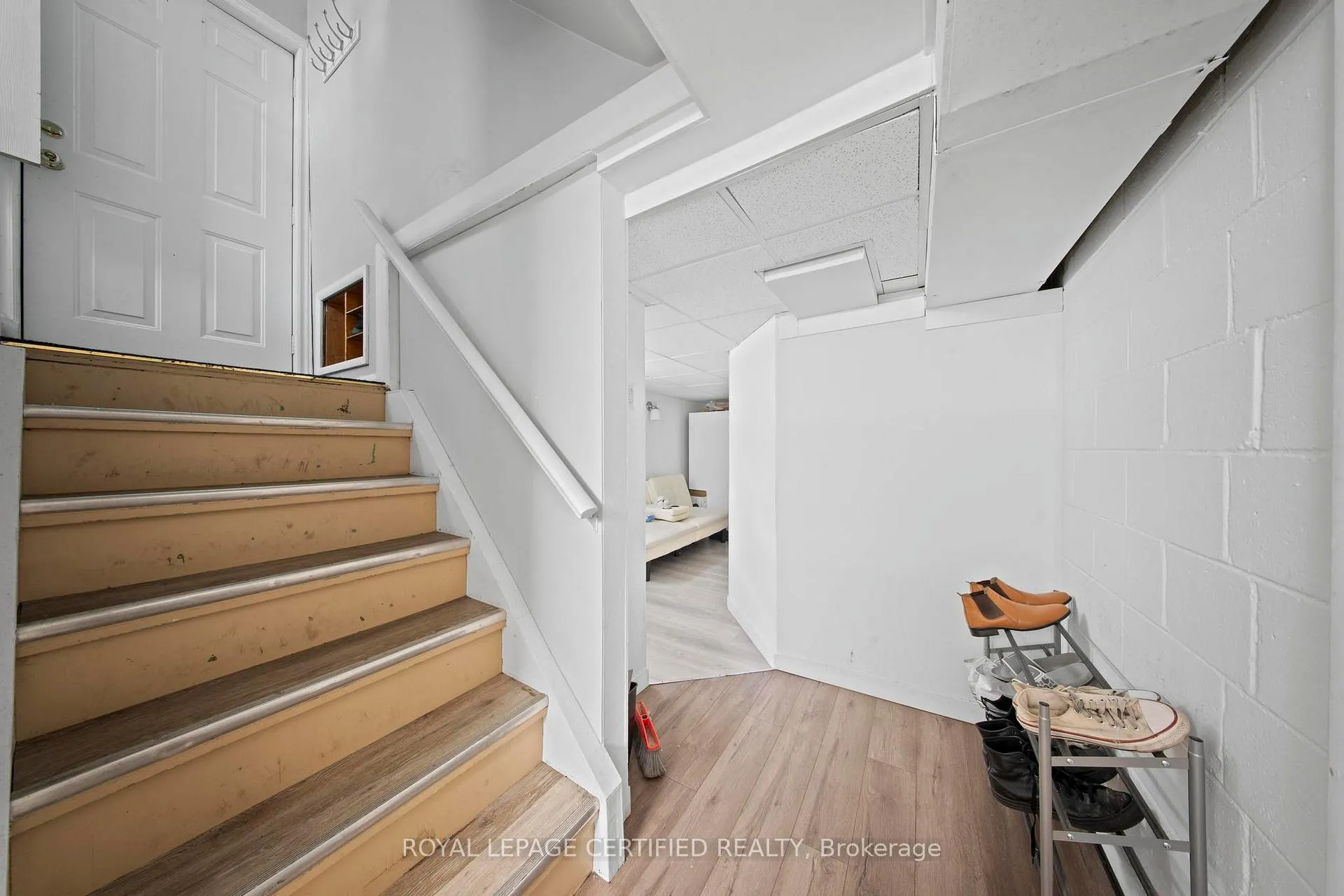 Photo 25 of 2504 Askin Avenue, Windsor — HOMEH