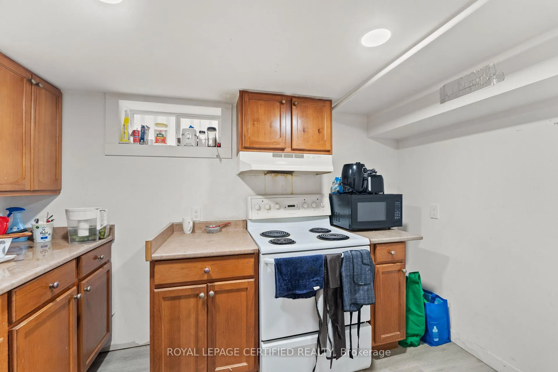 Photo 29 of 2504 Askin Avenue, Windsor — HOMEH