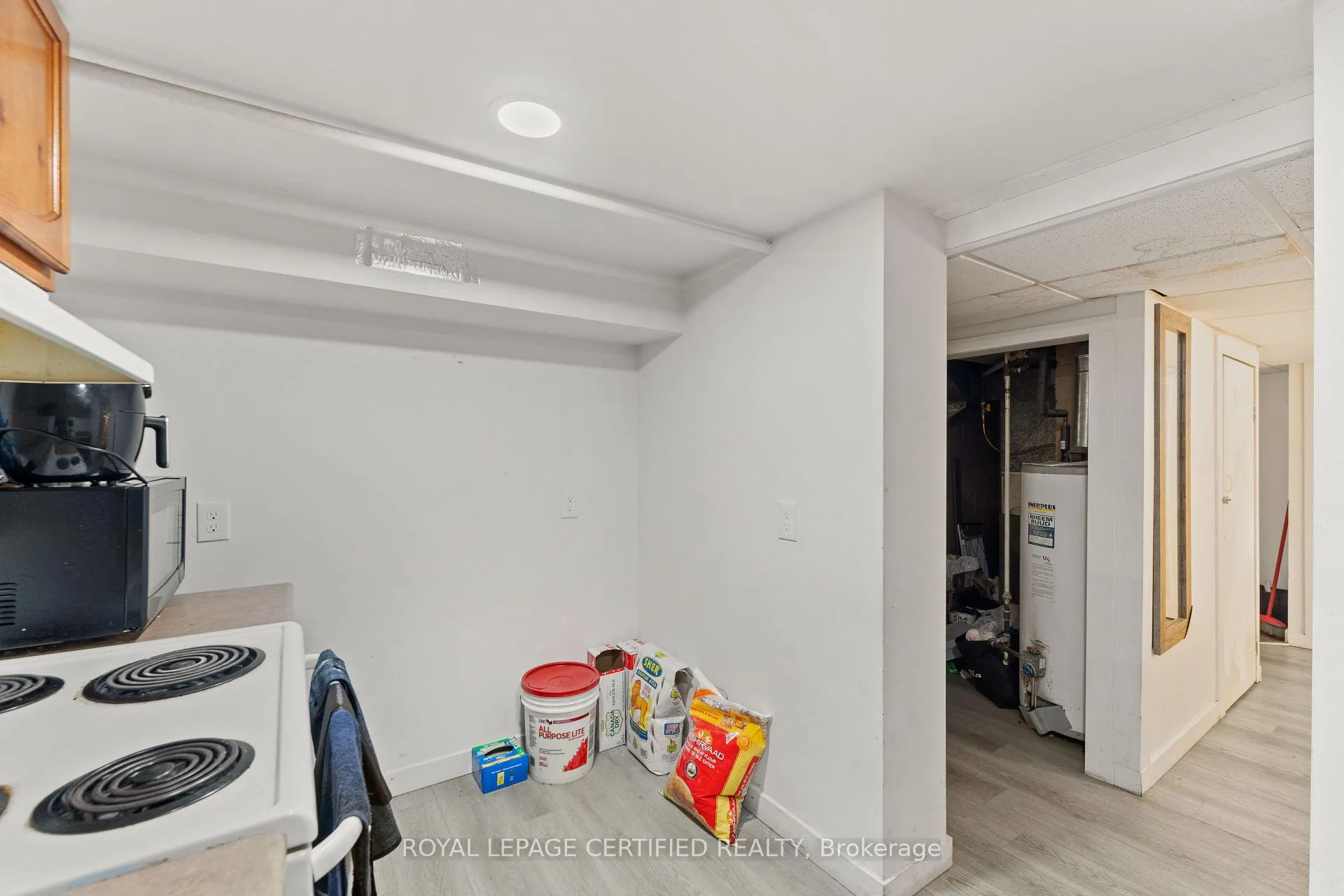 Photo 30 of 2504 Askin Avenue, Windsor — HOMEH