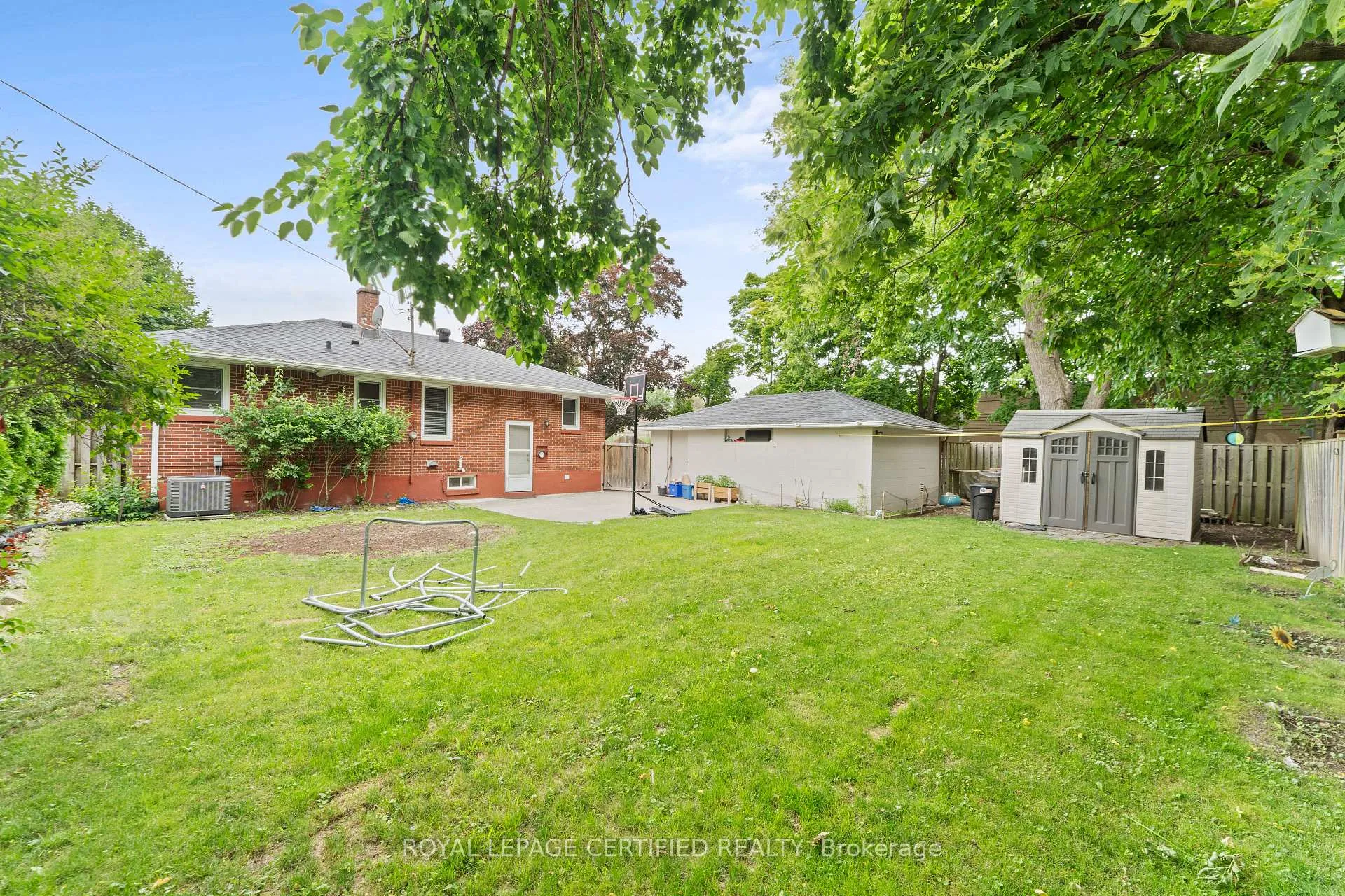 Photo 38 of 2504 Askin Avenue, Windsor — HOMEH
