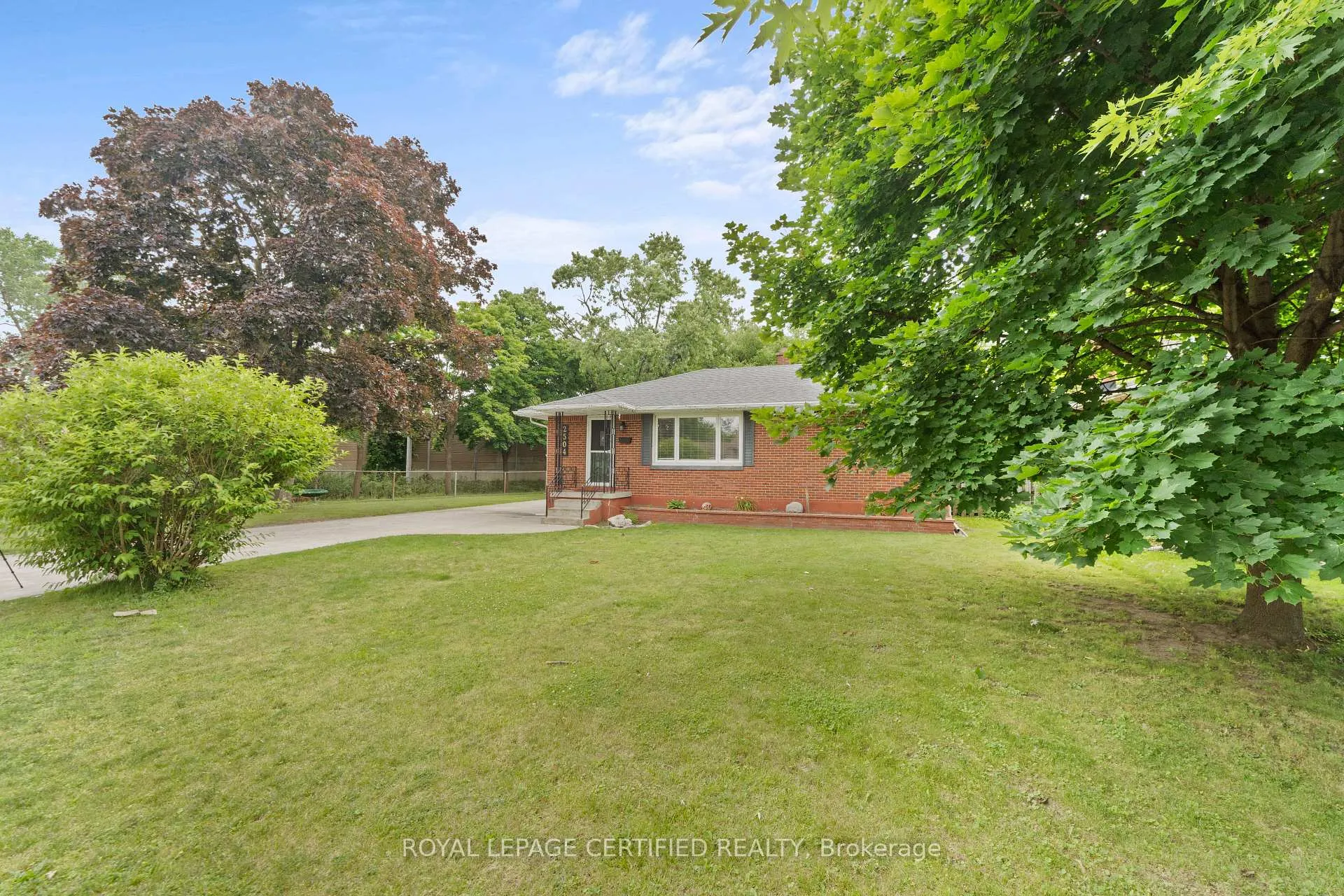 Photo 40 of 2504 Askin Avenue, Windsor — HOMEH