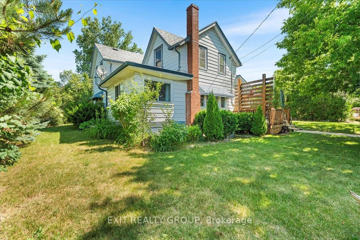 Front of 358 Riverside Parkway