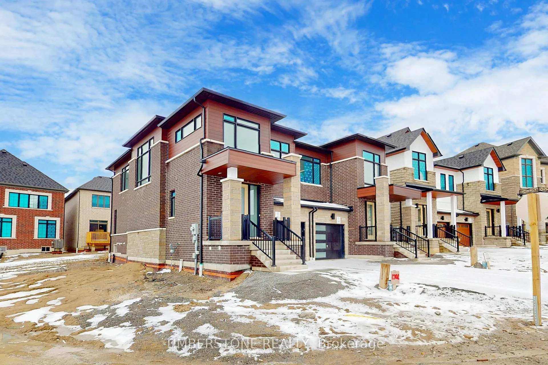 Photo 2 of 1014 Valhalla Terrace, Pickering, Rural Pickering — HOMEH