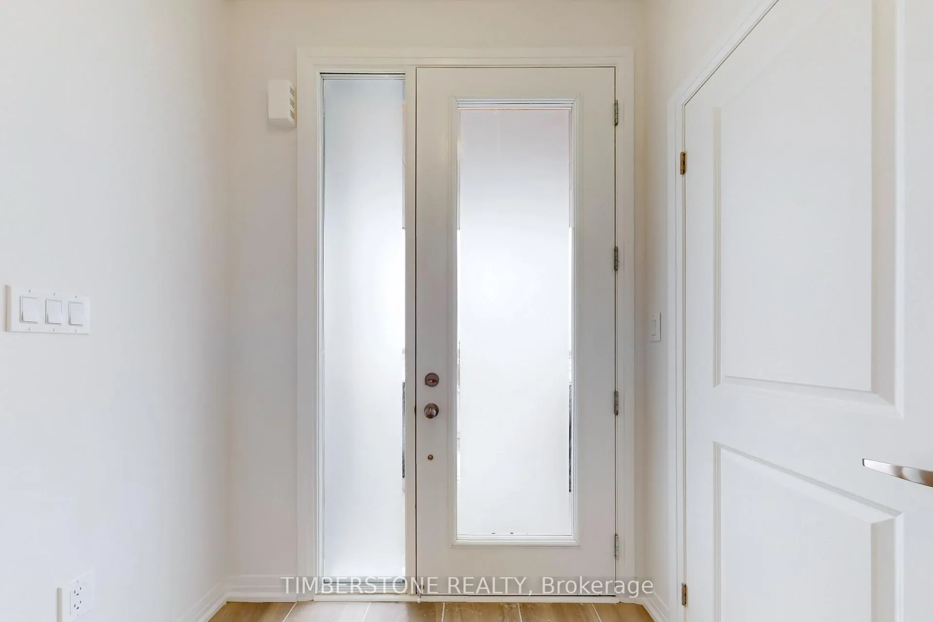 Photo 3 of 1014 Valhalla Terrace, Pickering, Rural Pickering — HOMEH