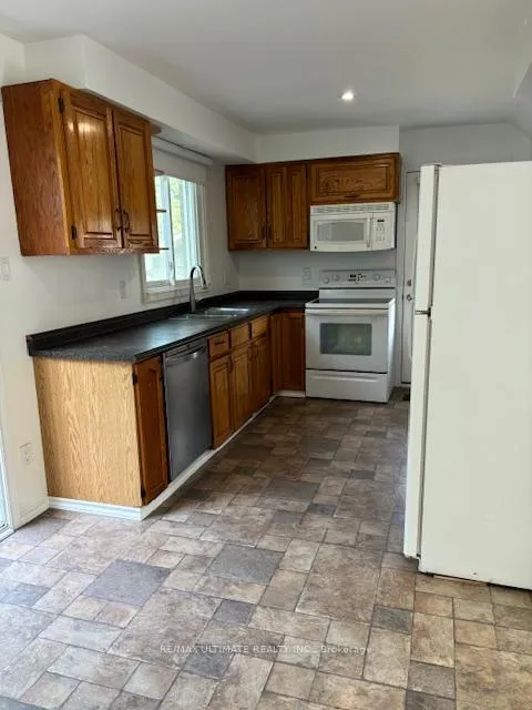 Photo 7 of 153 Daphne Crescent, Barrie, Cundles East — HOMEH
