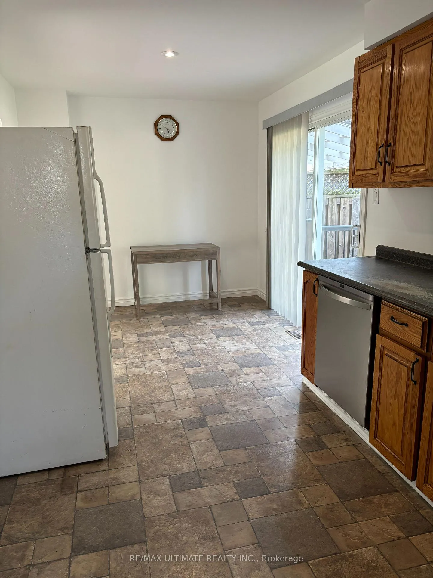 Photo 8 of 153 Daphne Crescent, Barrie, Cundles East — HOMEH