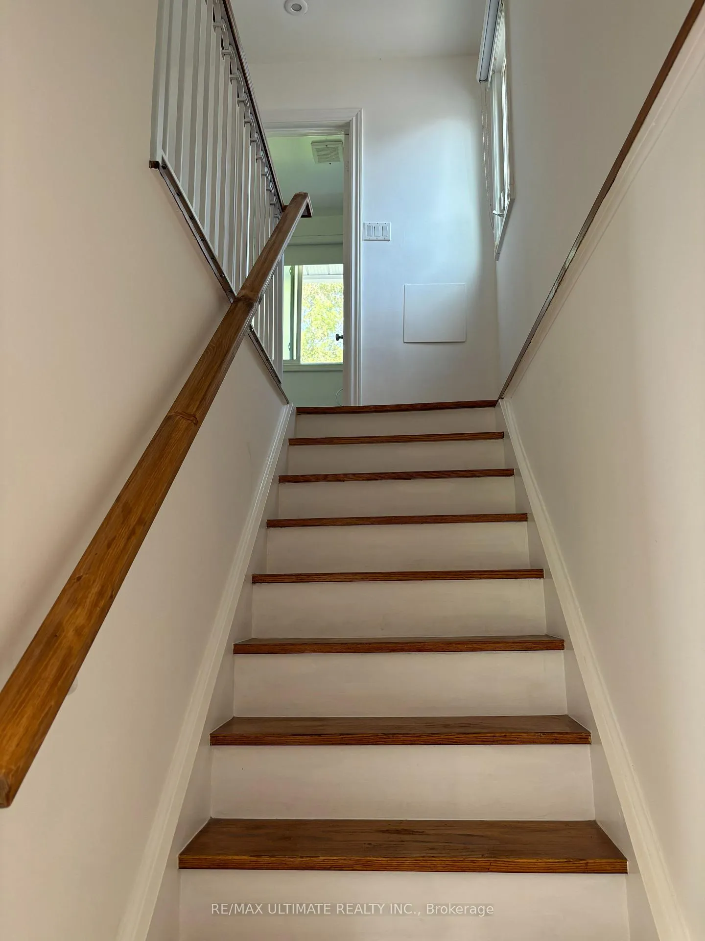 Photo 12 of 153 Daphne Crescent, Barrie, Cundles East — HOMEH