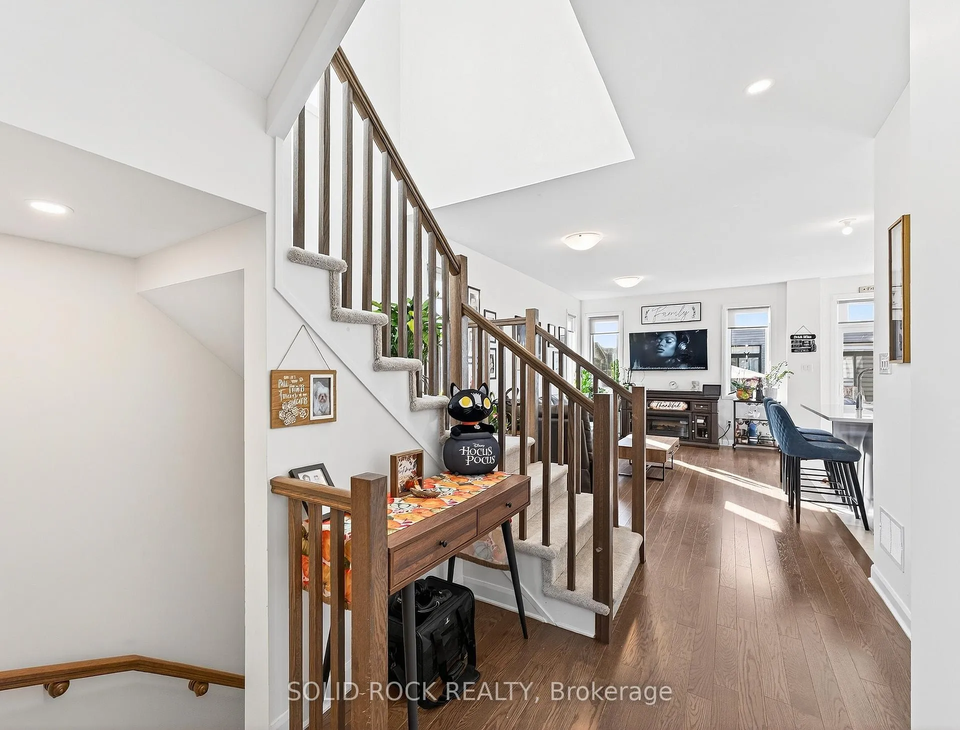 Photo 7 of 324 Blossom Pass Terrace, Ottawa, Avalon East — HOMEH