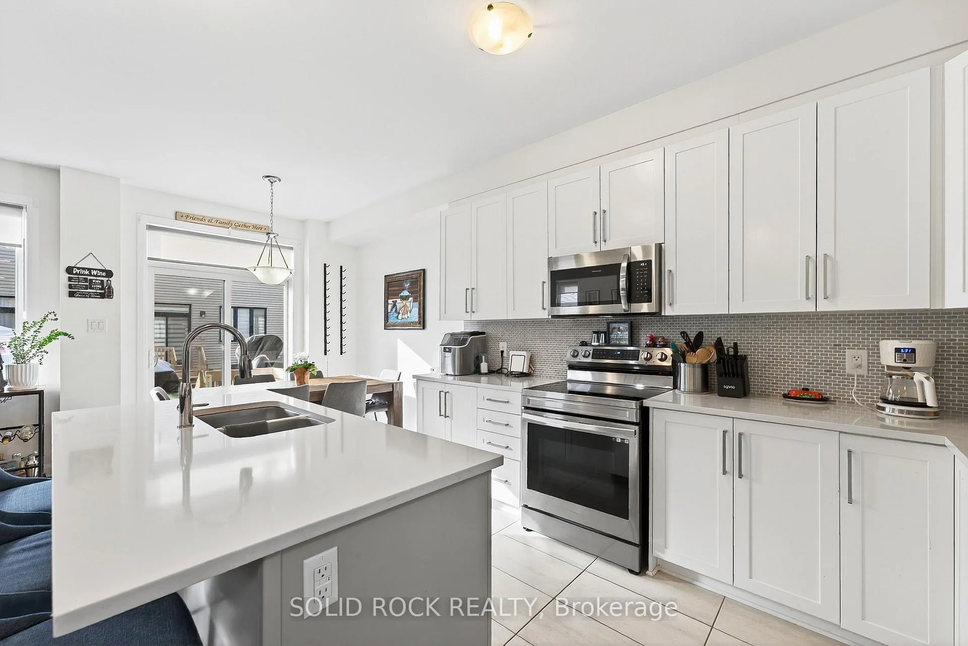 Photo 11 of 324 Blossom Pass Terrace, Ottawa, Avalon East — HOMEH