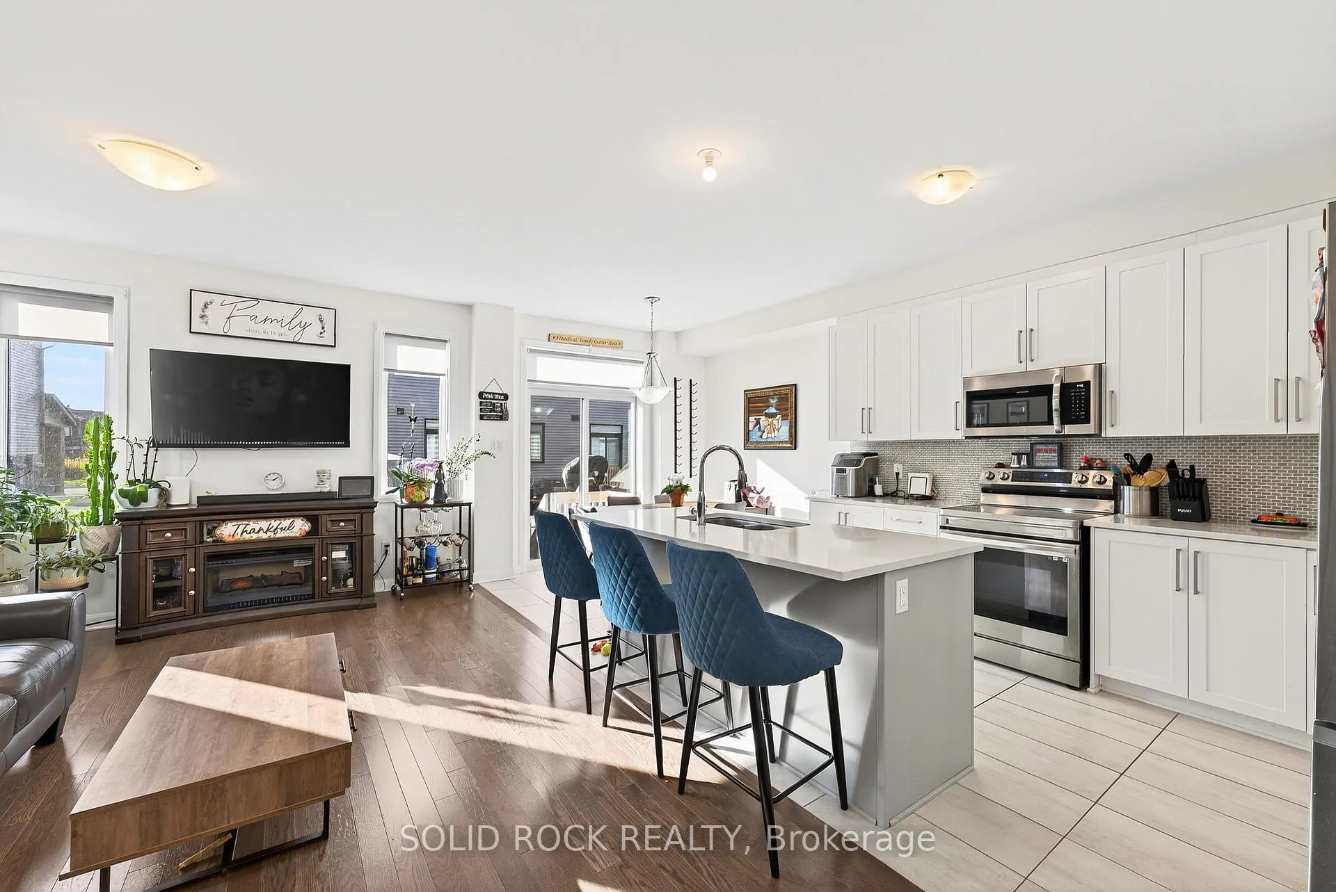 Photo 15 of 324 Blossom Pass Terrace, Ottawa, Avalon East — HOMEH