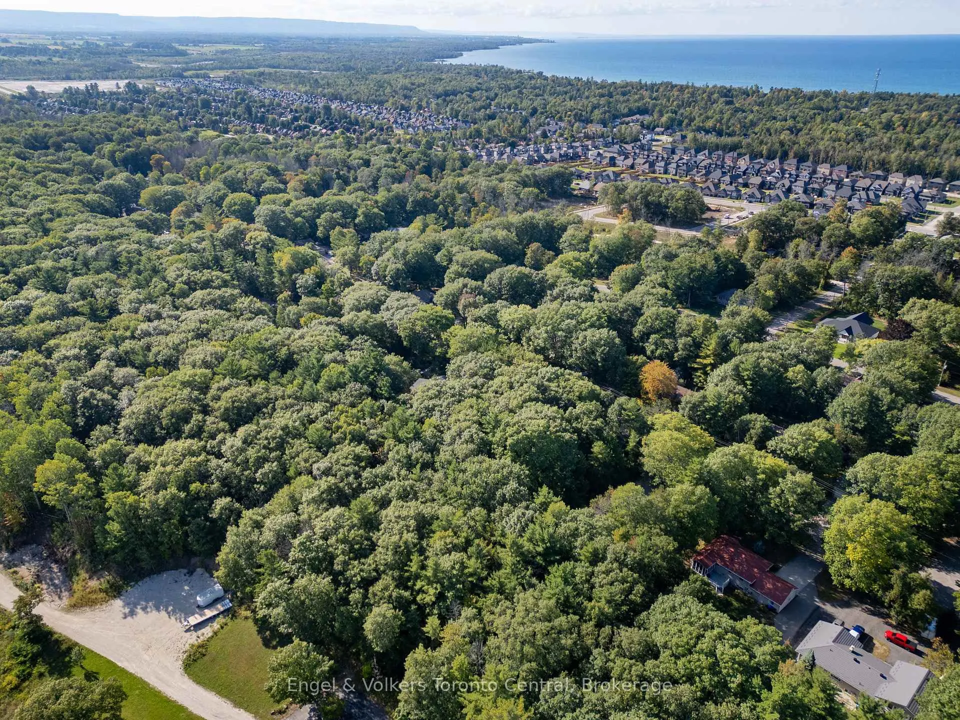 Photo 8 of 173 Wildwood Drive, Wasaga Beach — HOMEH