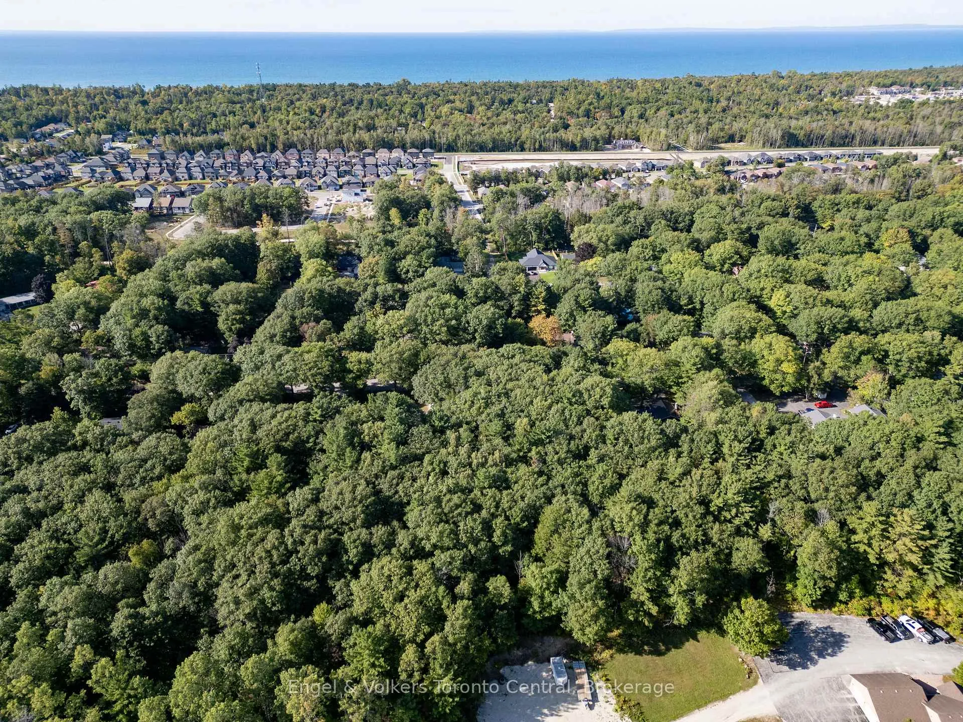 Photo 9 of 173 Wildwood Drive, Wasaga Beach — HOMEH