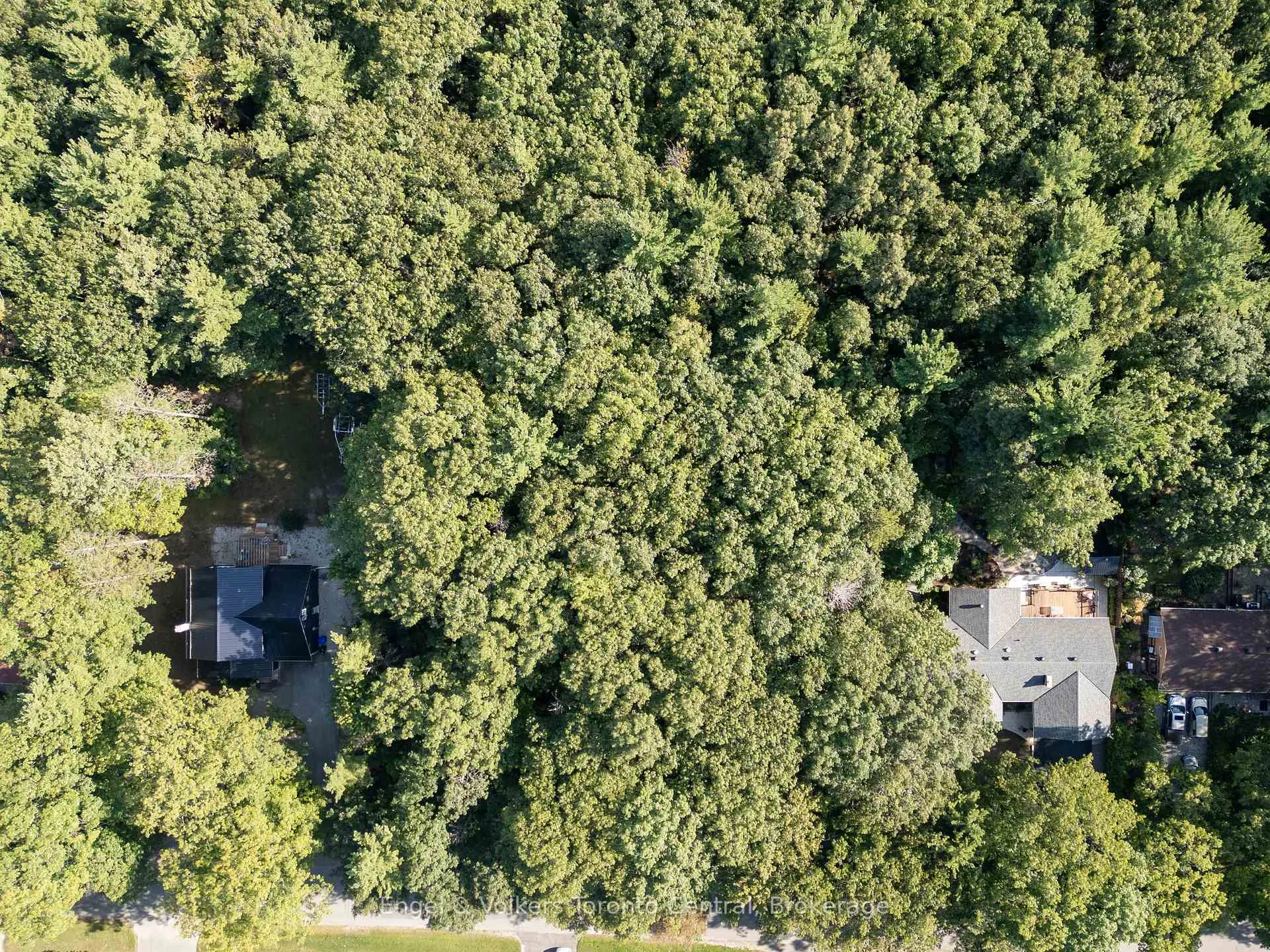 Photo 13 of 173 Wildwood Drive, Wasaga Beach — HOMEH